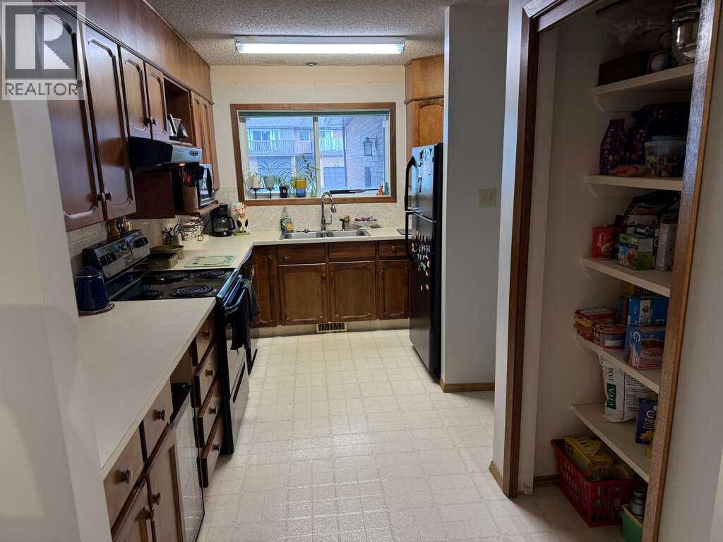 635 Prairie Meadows Close W, Brooks, Alberta  T1R 0C9 - Photo 6 - A2344673