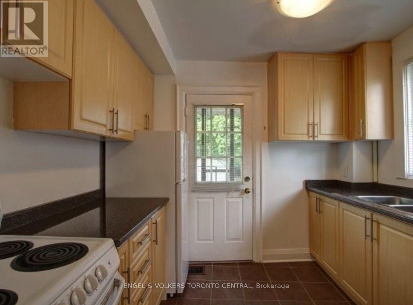 1199 & 1201 Lakeshore Road E, Mississauga, Ontario  L5E 1G1 - Photo 19 - W13552220