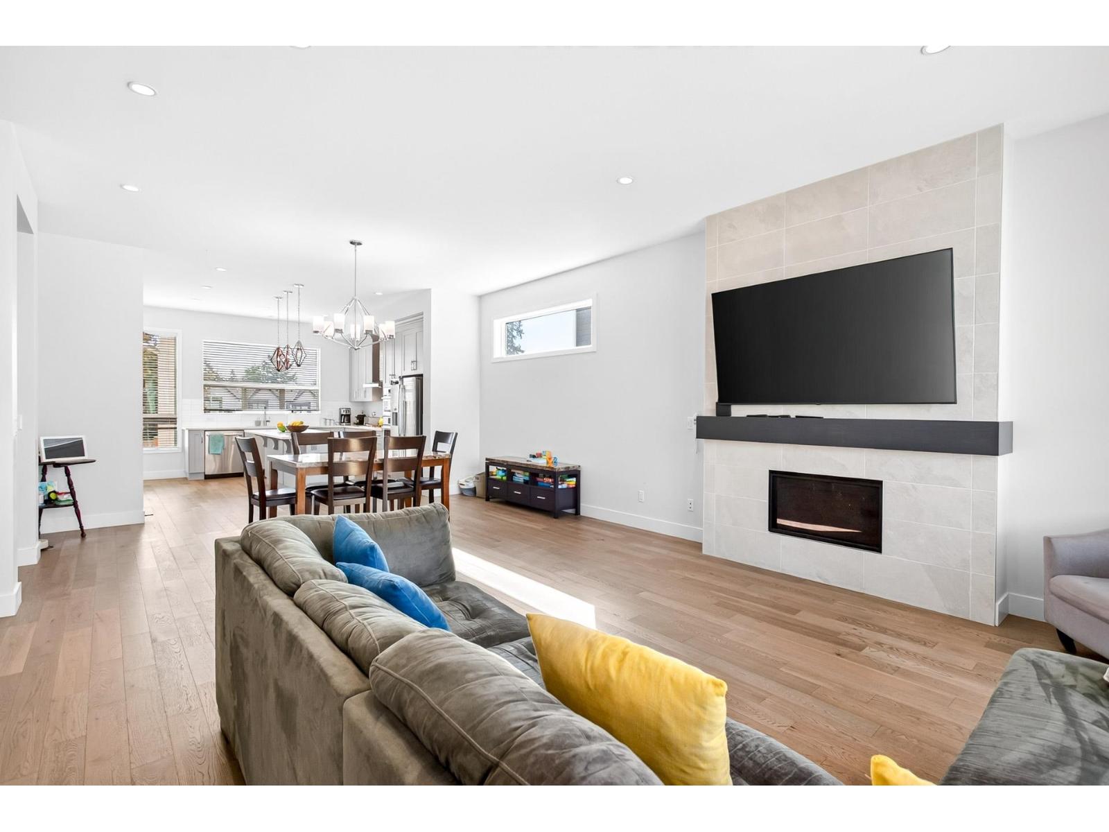 16532 20A AVENUE photo 8
