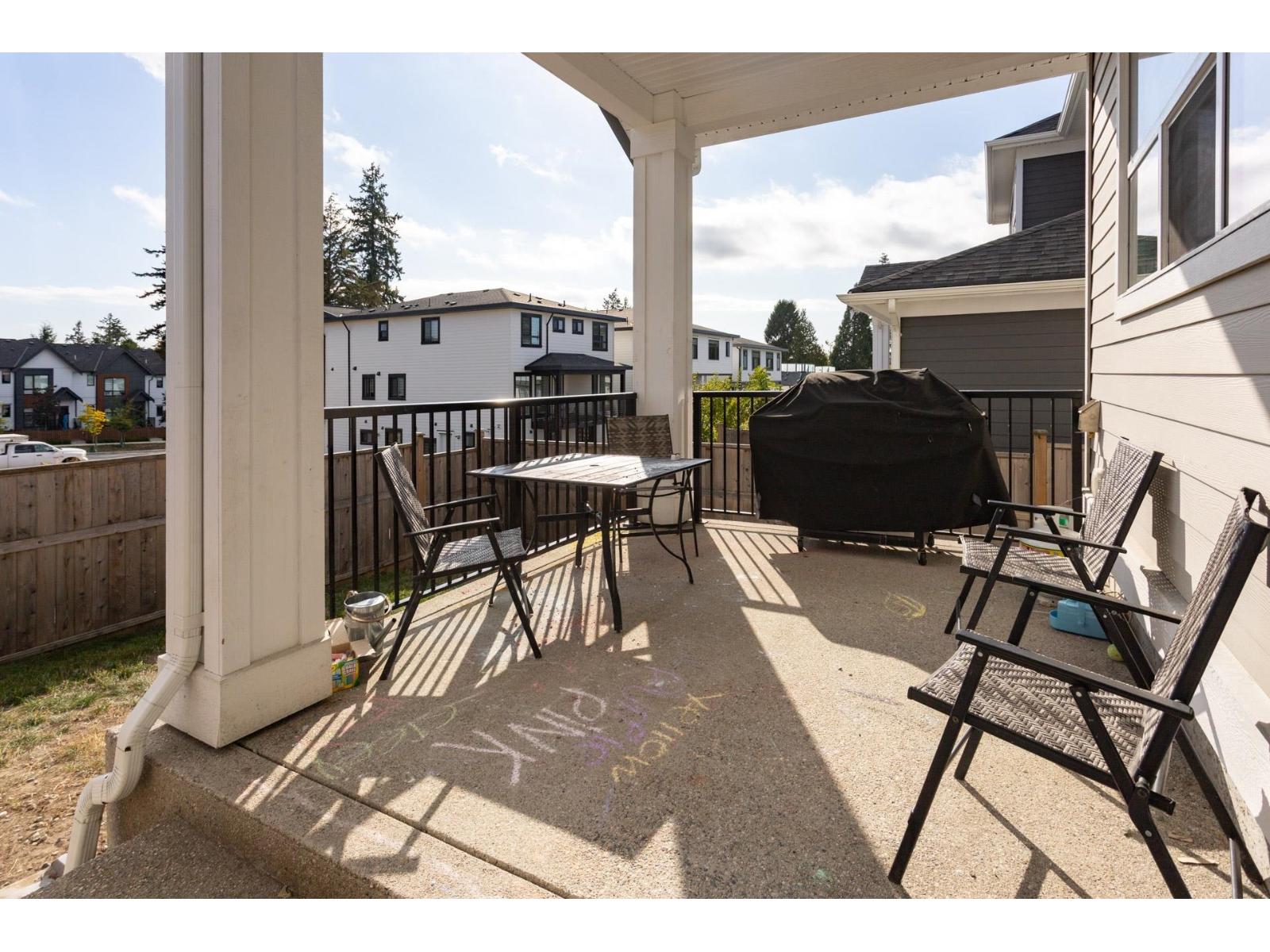 16532 20A AVENUE photo 4