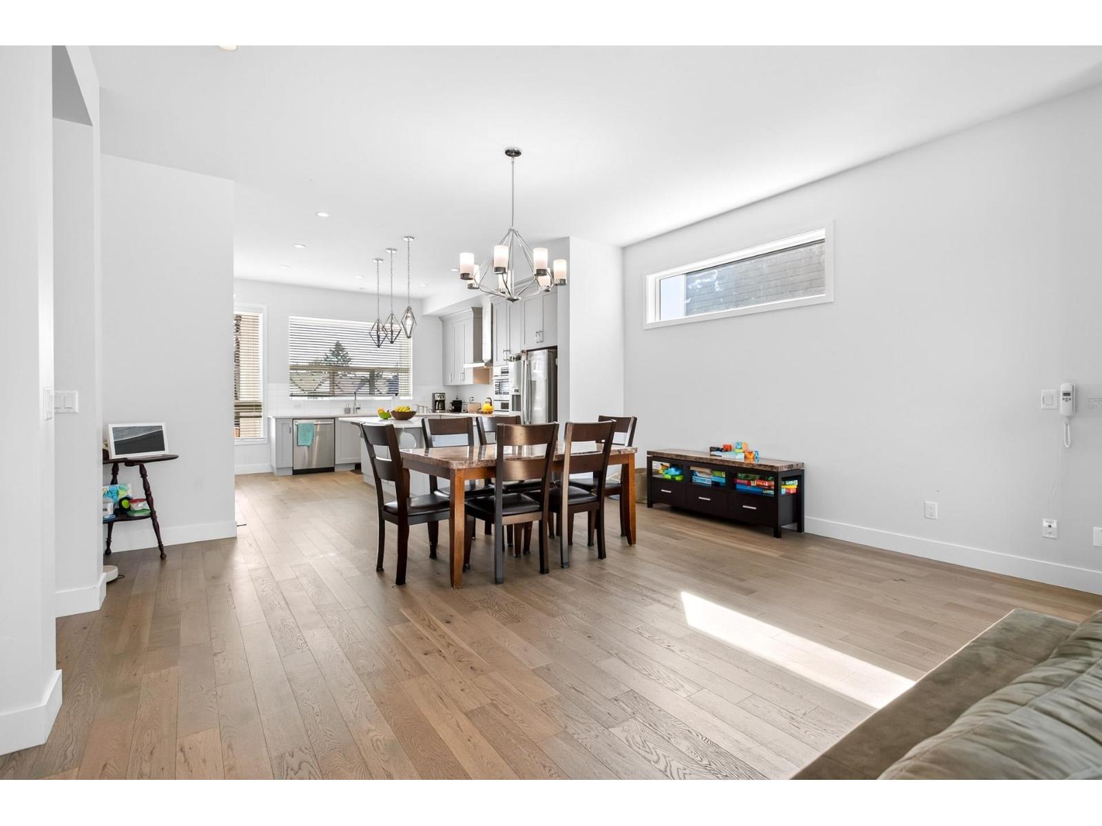 16532 20A AVENUE photo 12