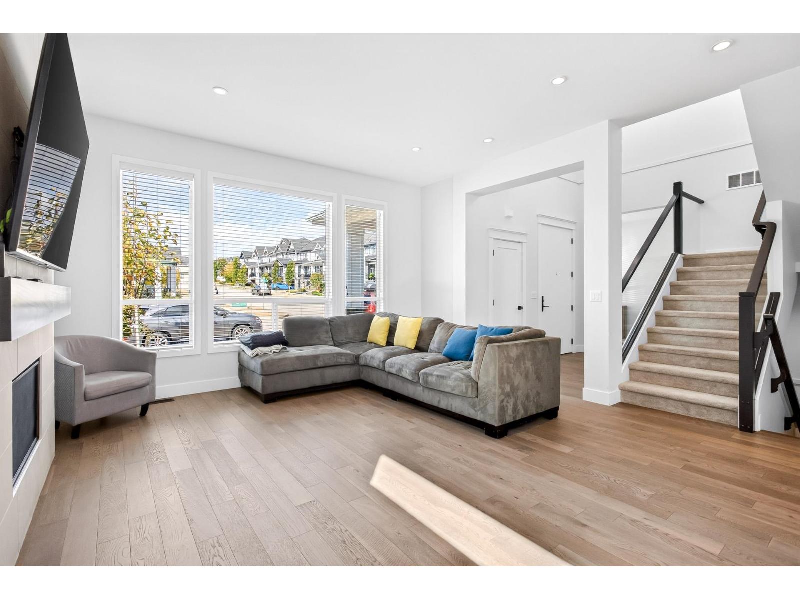 16532 20A AVENUE photo 7