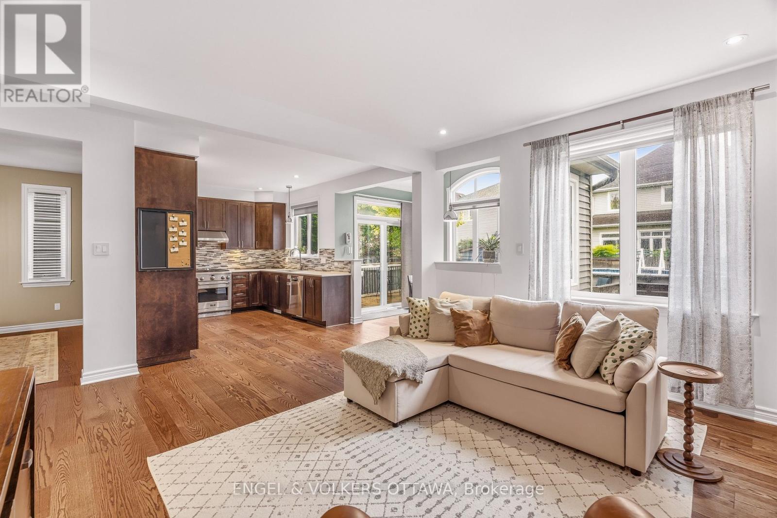 704 Wrangler Circle, Ottawa, Ontario  K2S 0R2 - Photo 6 - X13781064