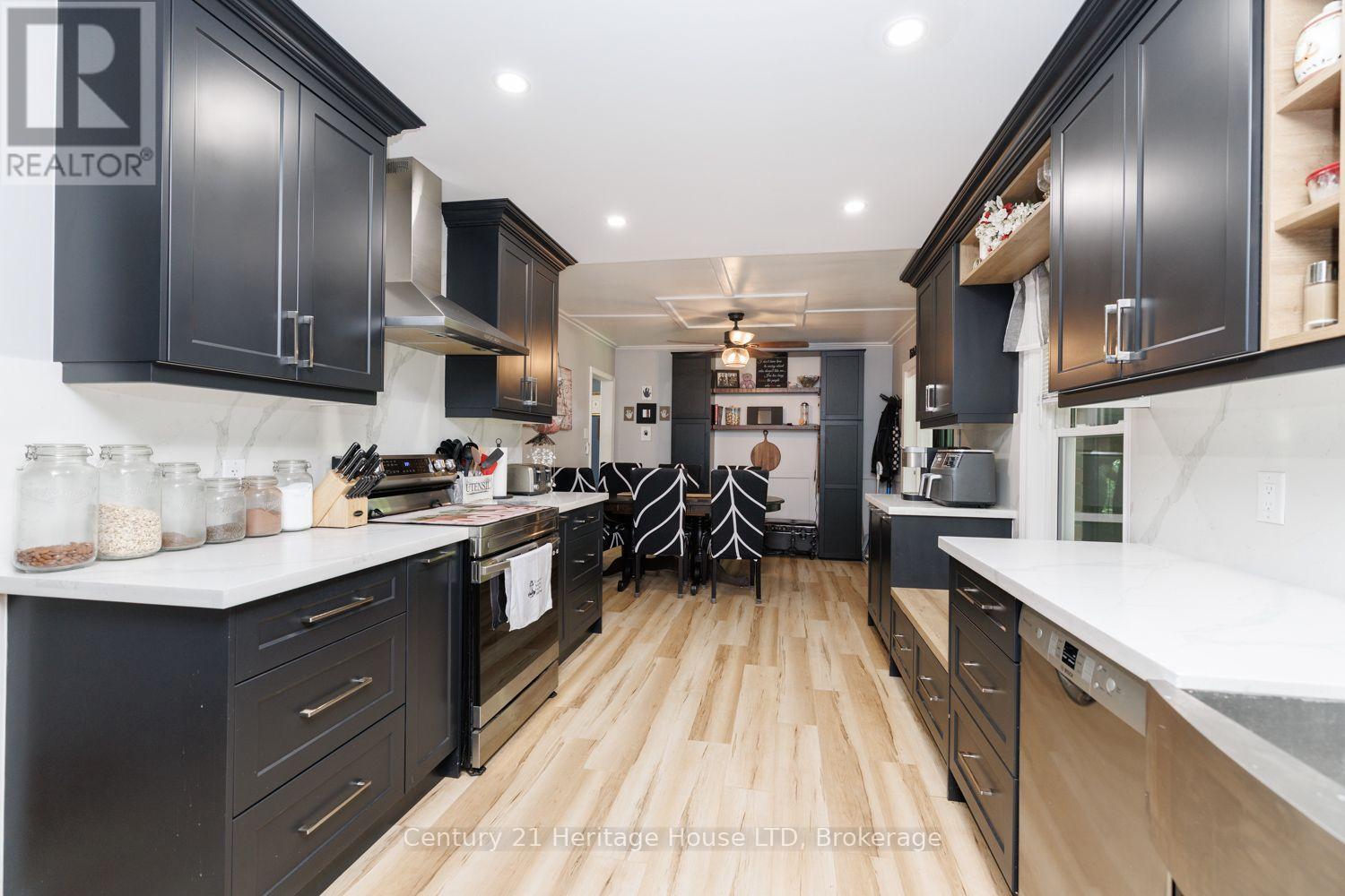 6 Greenock Circle, St. Catharines, Ontario  L2S 1B4 - Photo 12 - X13781102