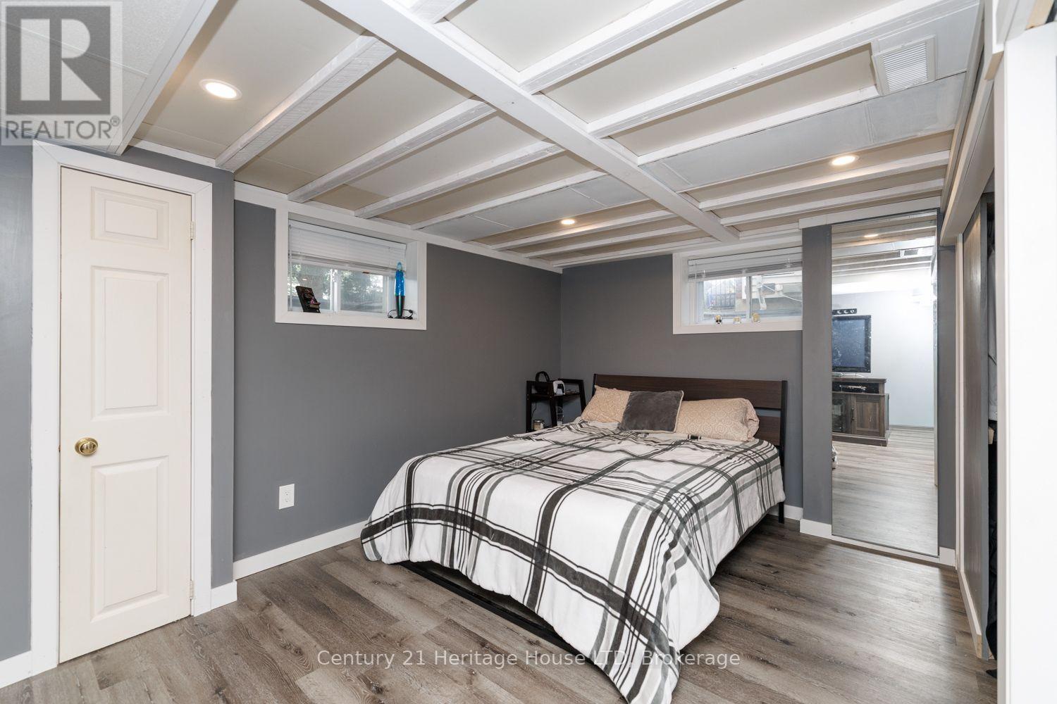 6 Greenock Circle, St. Catharines, Ontario  L2S 1B4 - Photo 32 - X13781102