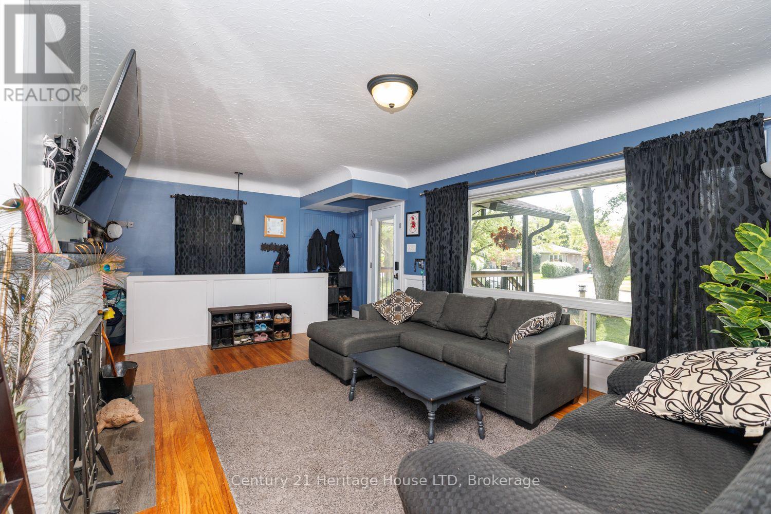 6 Greenock Circle, St. Catharines, Ontario  L2S 1B4 - Photo 9 - X13781102