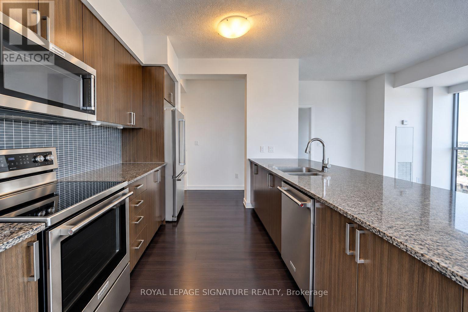 1209 - 1603 Eglinton Avenue W, Toronto, Ontario  M6E 0A1 - Photo 4 - C13781218