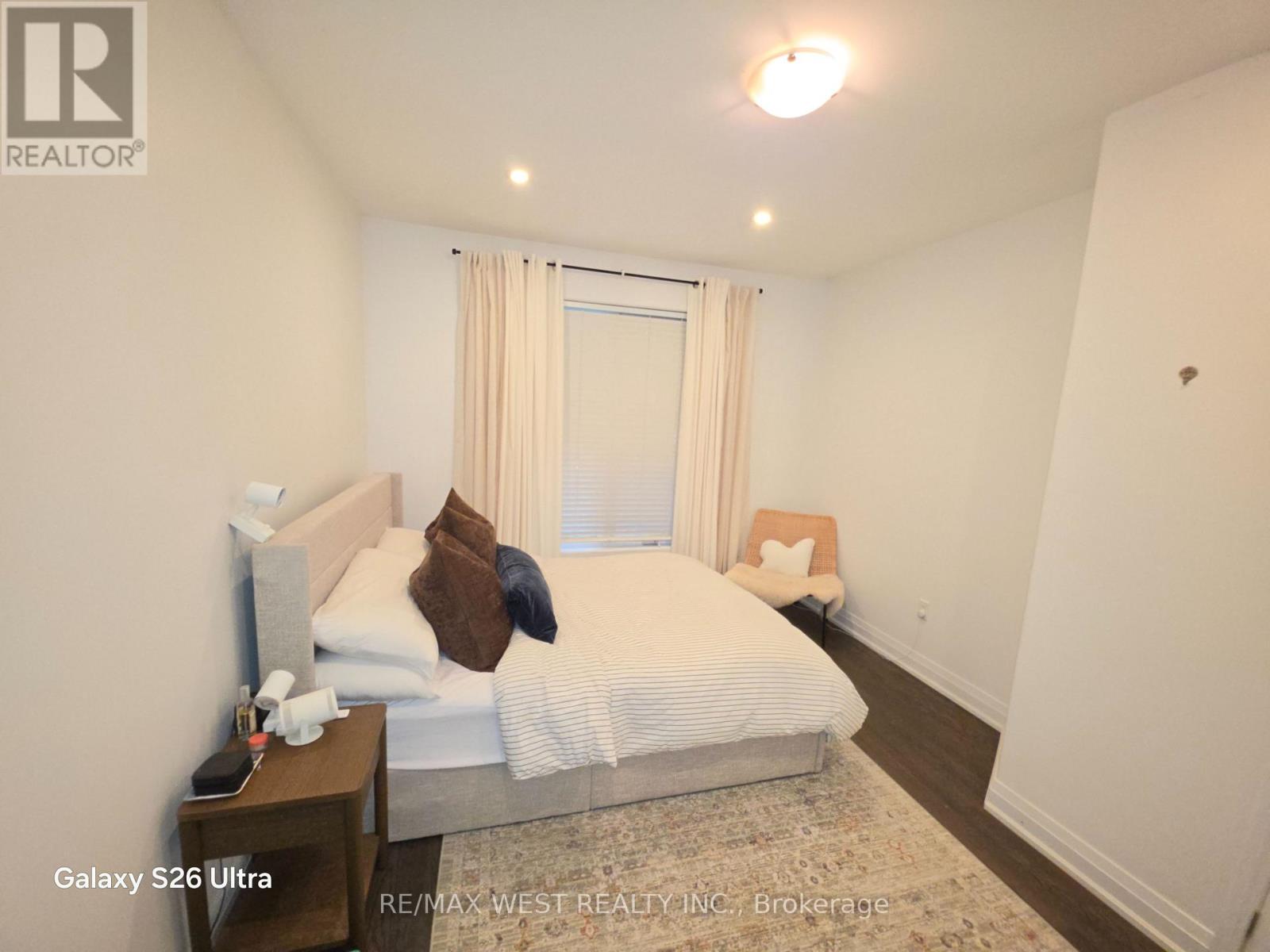 1 - 64 Galt Avenue, Toronto, Ontario  M4M 2Z1 - Photo 11 - E13781122