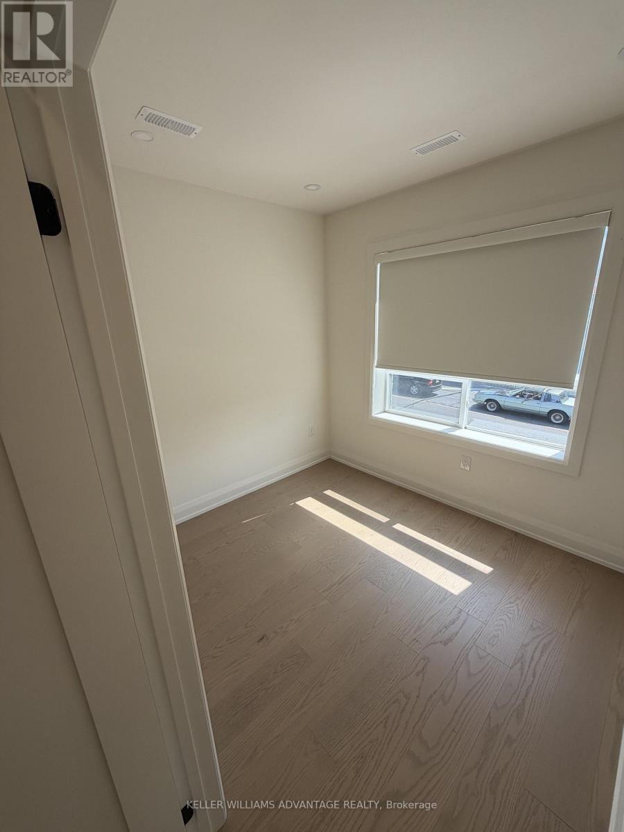 202 - 2034 Danforth Avenue, Toronto, Ontario  M4C 1J6 - Photo 10 - E13781130
