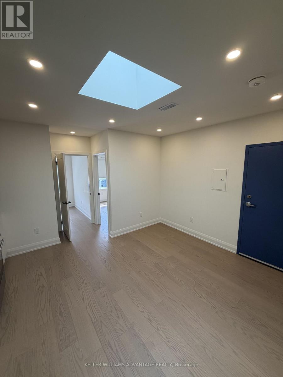 202 - 2034 Danforth Avenue, Toronto, Ontario  M4C 1J6 - Photo 7 - E13781130