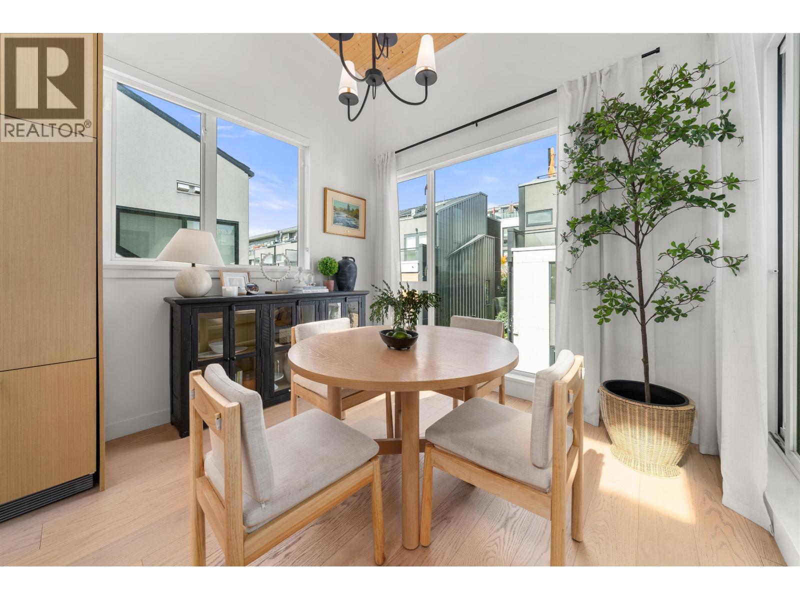 224 650 E 2nd Street, North Vancouver, British Columbia  V7L 1E3 - Photo 11 - R3164898