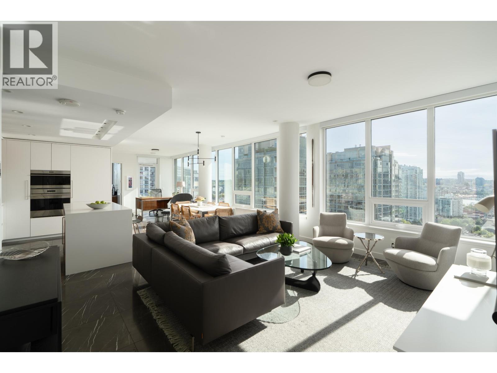 2004 885 CAMBIE STREET, vancouver, British Columbia