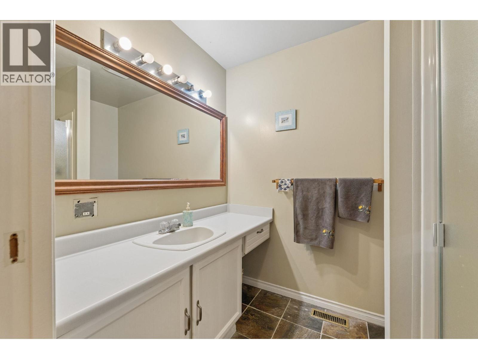 834 Hendecourt Road, North Vancouver, British Columbia  V7K 2Y2 - Photo 16 - R3164915