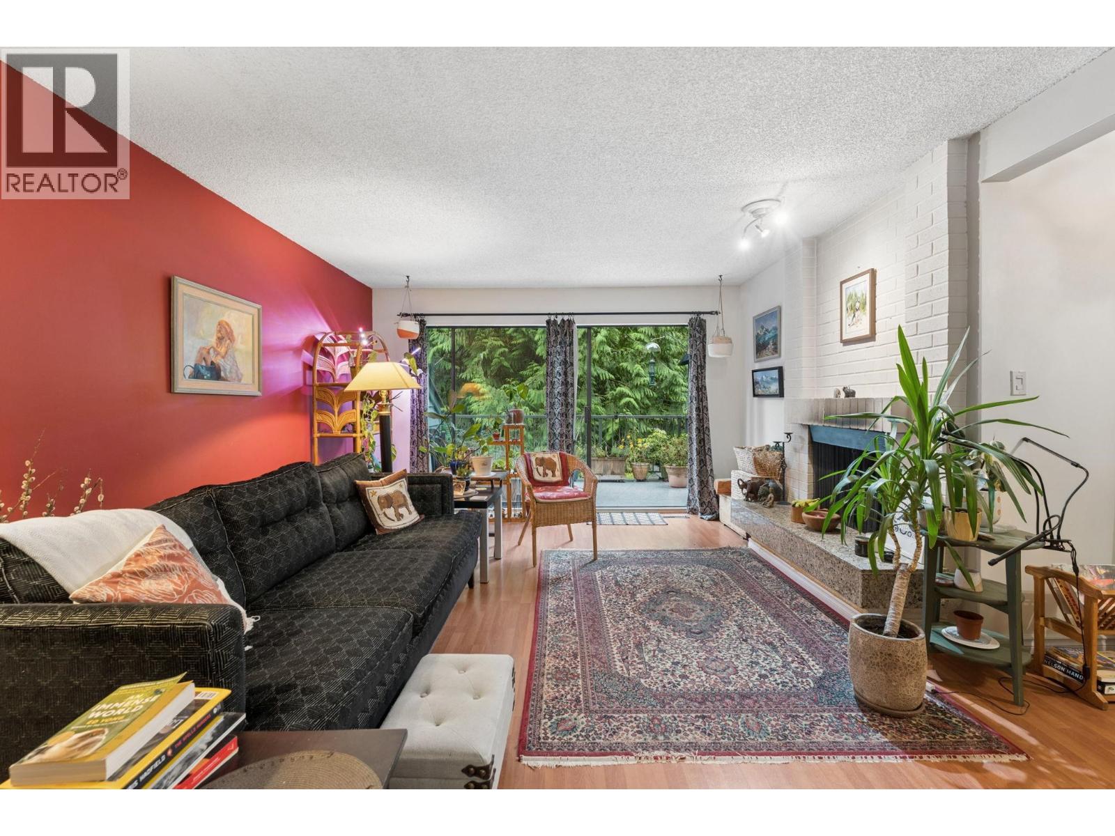 834 Hendecourt Road, North Vancouver, British Columbia  V7K 2Y2 - Photo 2 - R3164915