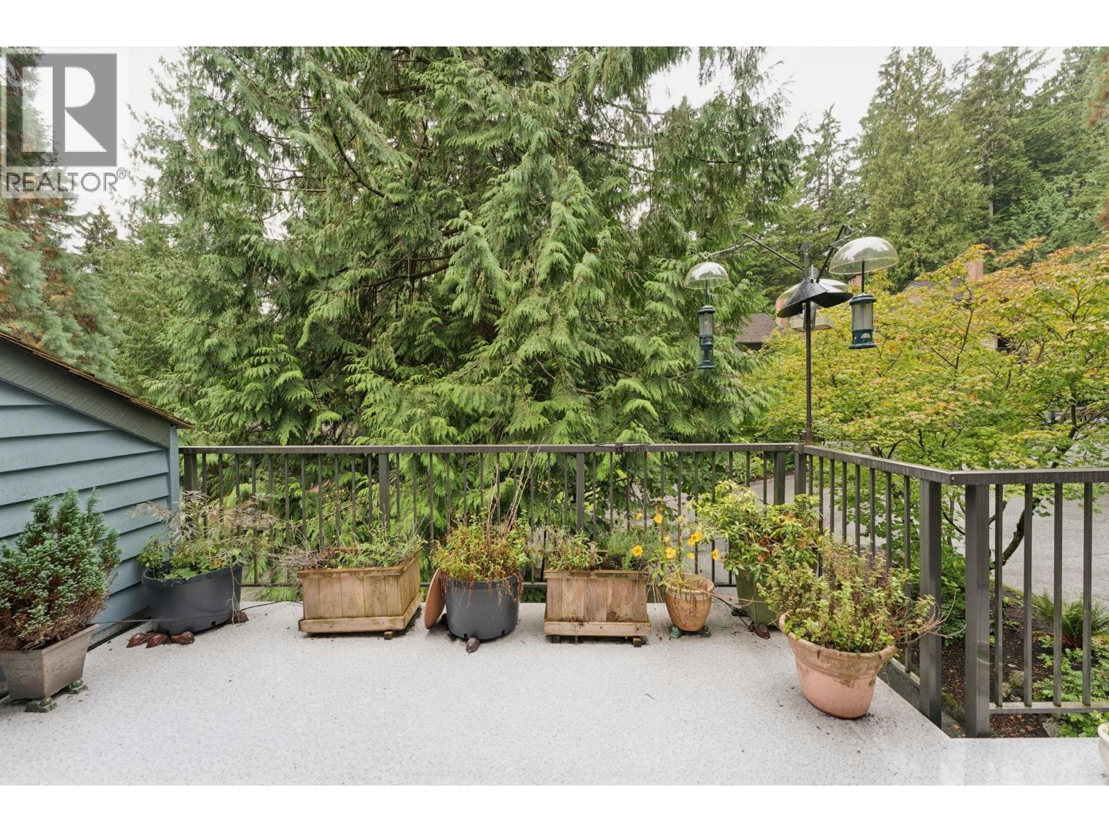 834 Hendecourt Road, North Vancouver, British Columbia  V7K 2Y2 - Photo 8 - R3164915