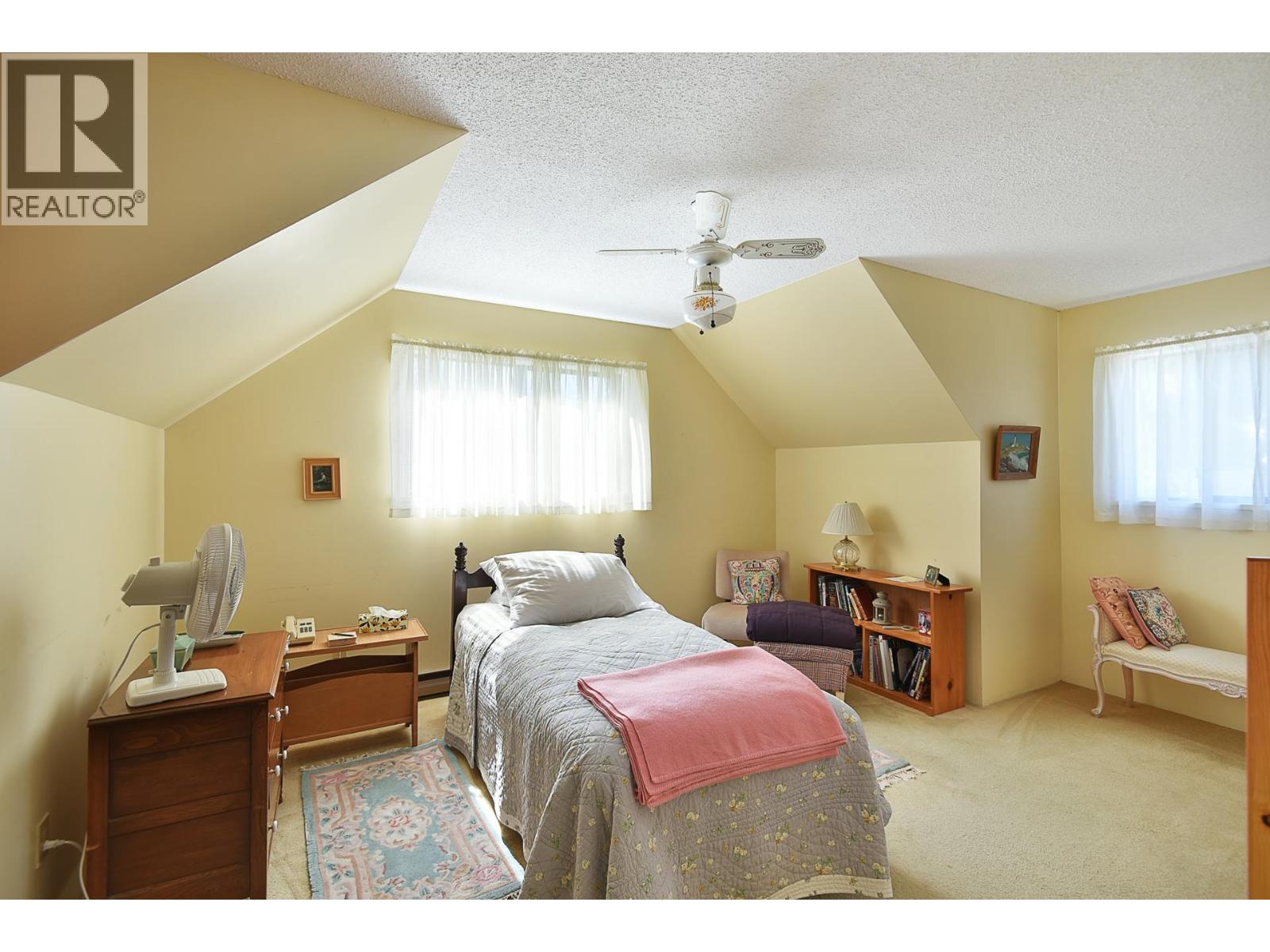 5749 Surf Circle, Sechelt, British Columbia  V0N 3A0 - Photo 13 - R3164890