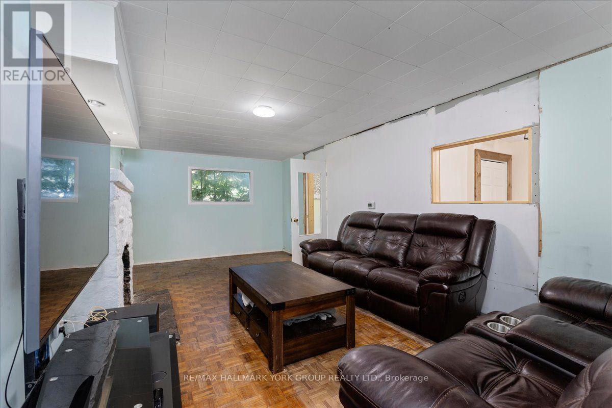 18 Ravenswood Drive, Georgina, Ontario  L0E 1L0 - Photo 17 - N13781174