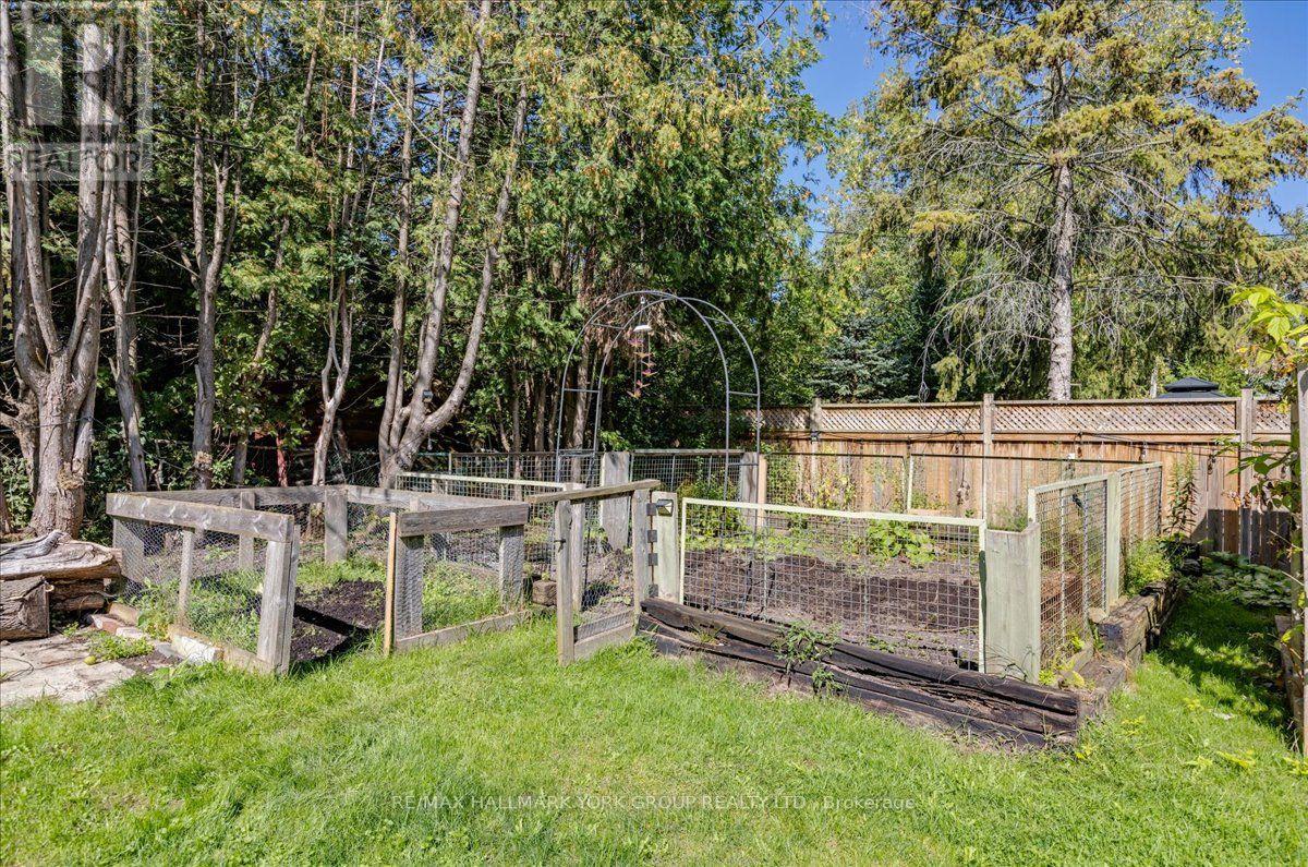 18 Ravenswood Drive, Georgina, Ontario  L0E 1L0 - Photo 33 - N13781174