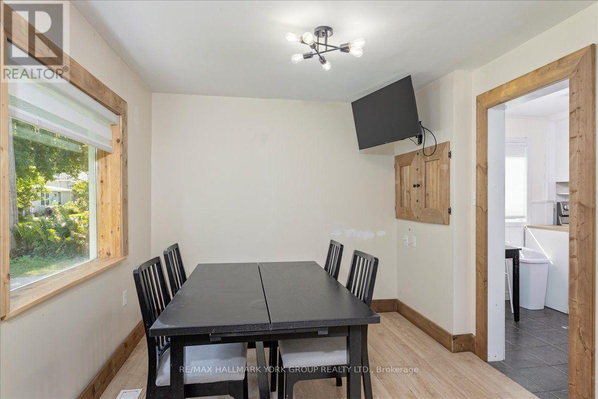 18 Ravenswood Drive, Georgina, Ontario  L0E 1L0 - Photo 9 - N13781174