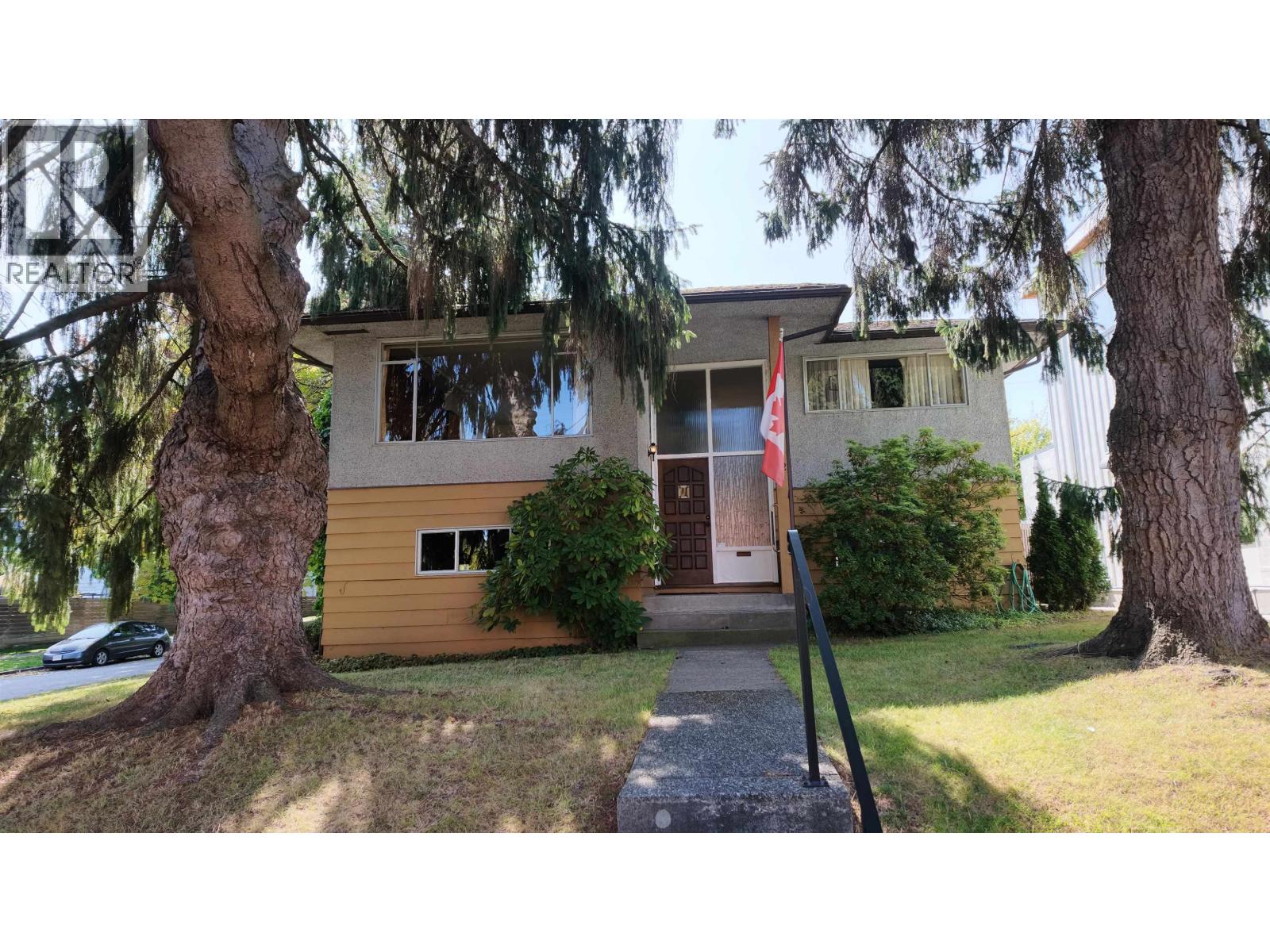 492 AUBREY PLACE, vancouver, British Columbia