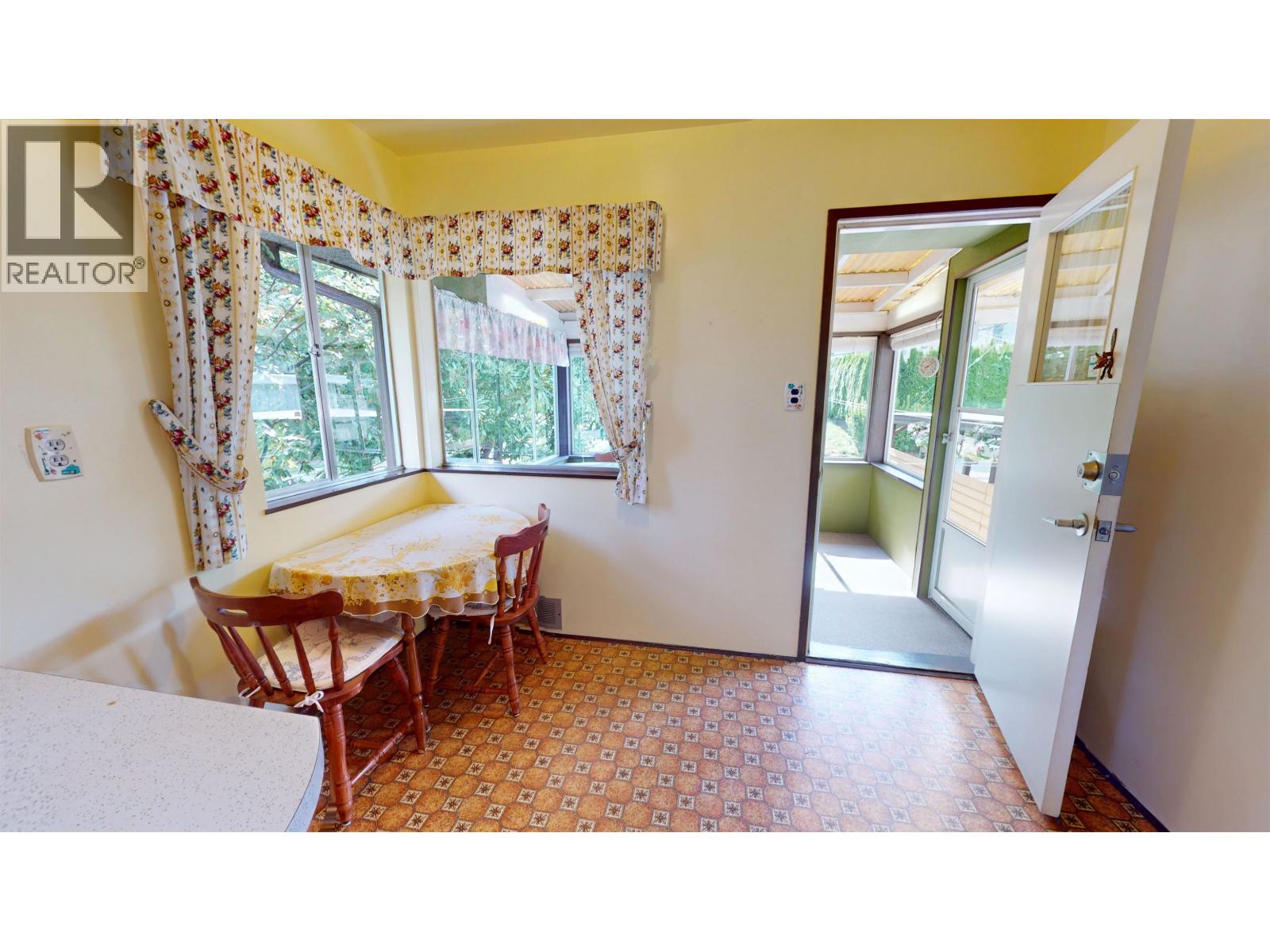 492 Aubrey Place, Vancouver, British Columbia  V5V 2T6 - Photo 10 - R3164894