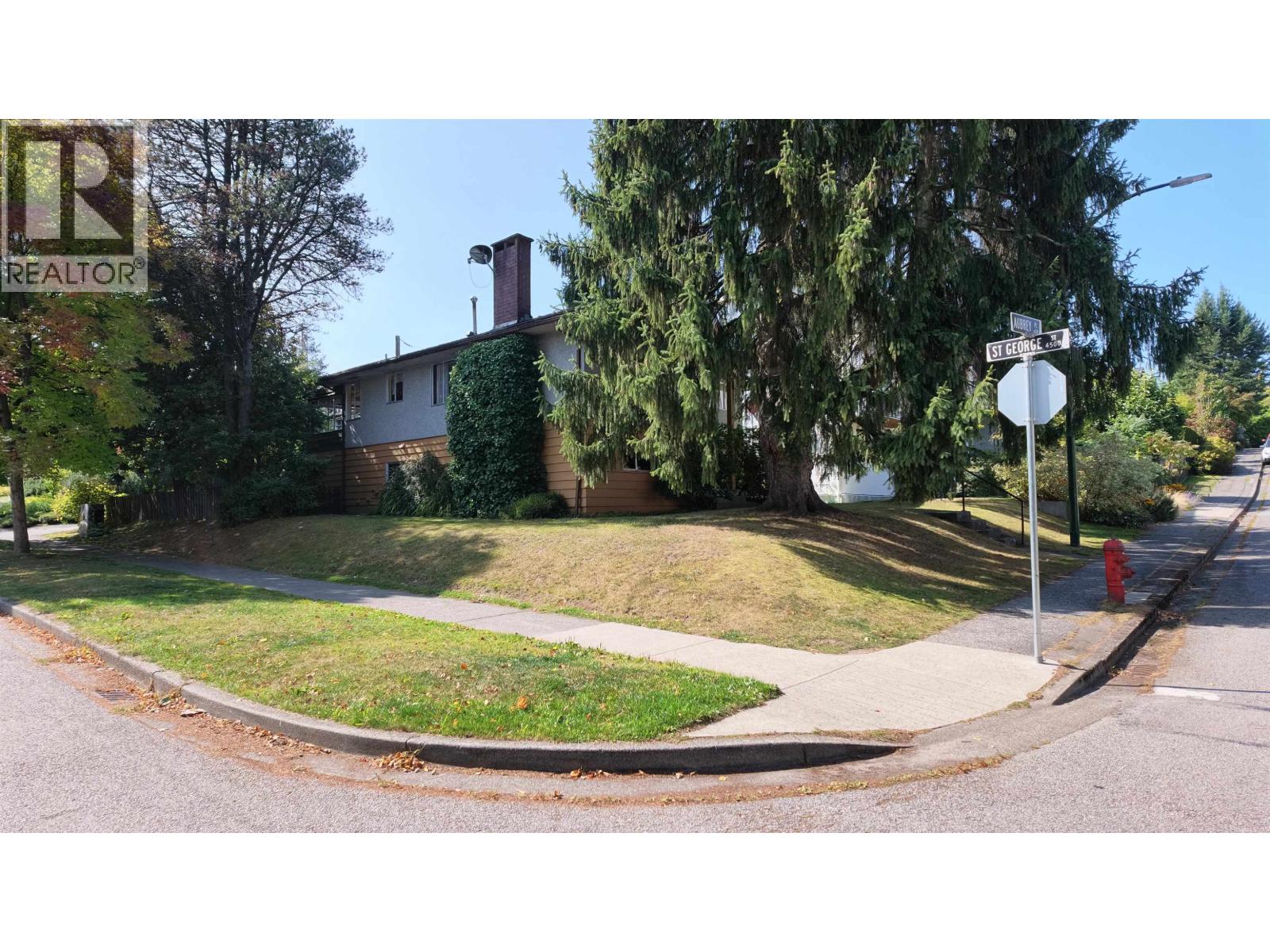 492 Aubrey Place, Vancouver, British Columbia  V5V 2T6 - Photo 3 - R3164894