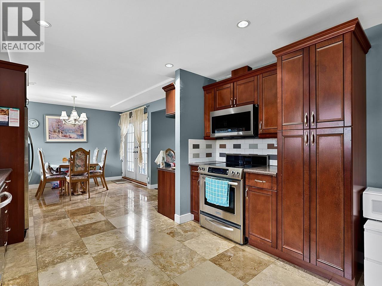 937 Kinsac Street, Coquitlam, British Columbia  V3J 4T8 - Photo 11 - R3164908