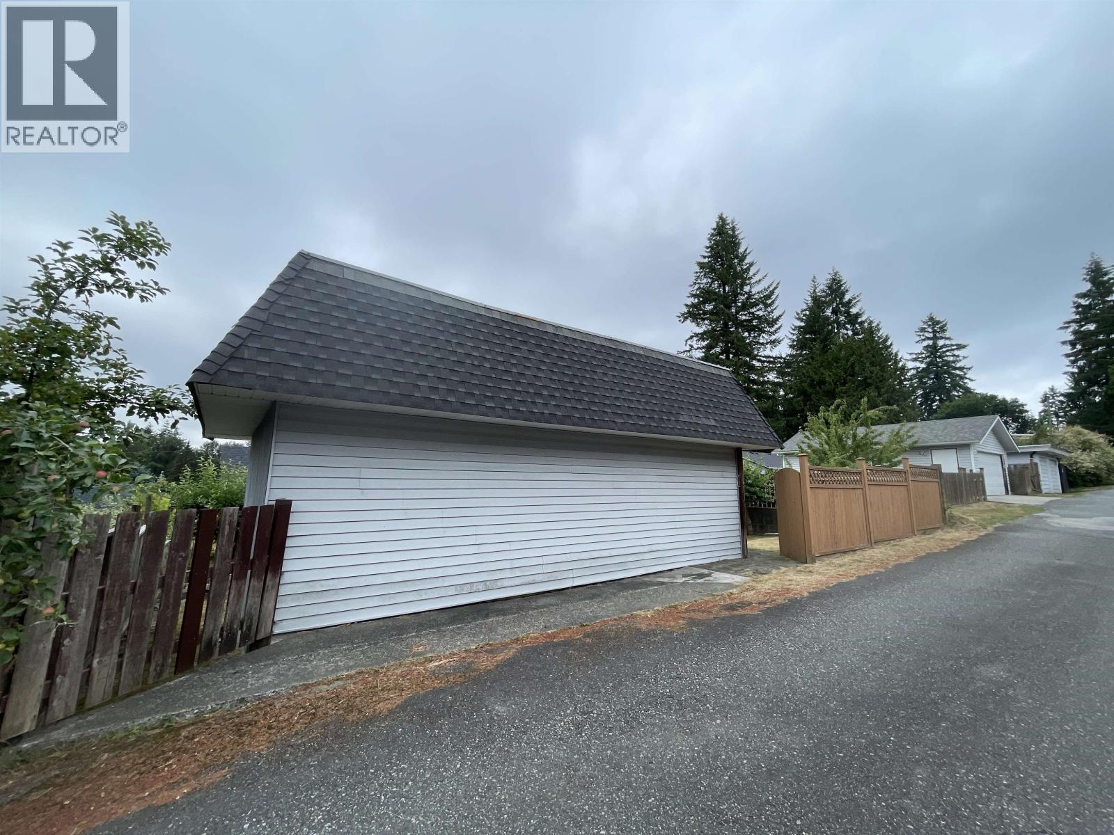 937 Kinsac Street, Coquitlam, British Columbia  V3J 4T8 - Photo 36 - R3164908