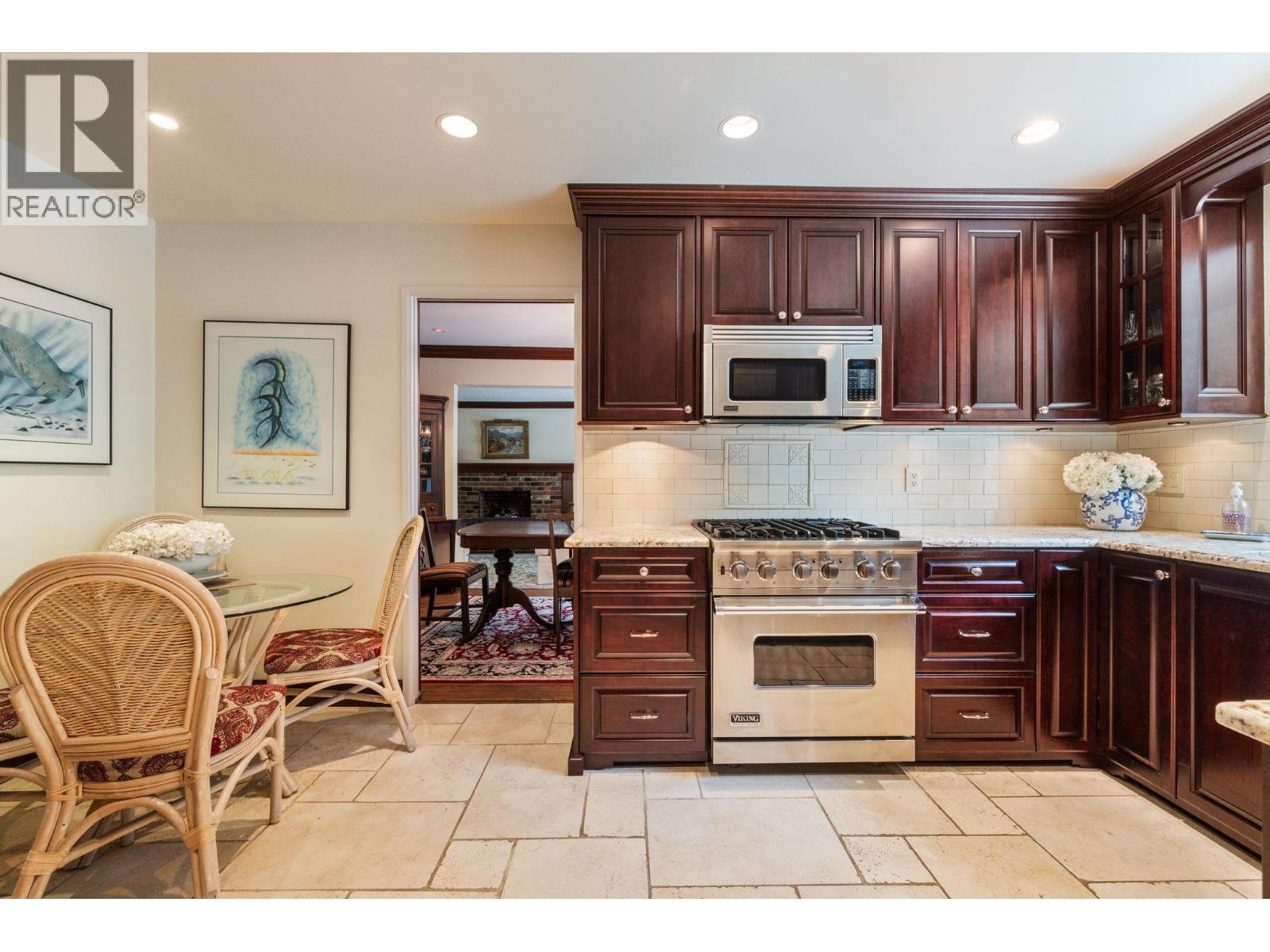971 Canyon Boulevard, North Vancouver, British Columbia  V7R 2K2 - Photo 17 - R3164909