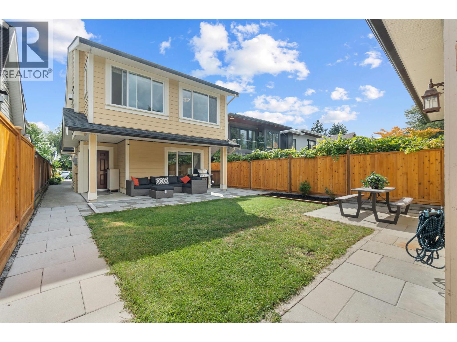 318 W 18th Street, North Vancouver, British Columbia  V7M 1W9 - Photo 36 - R3164936