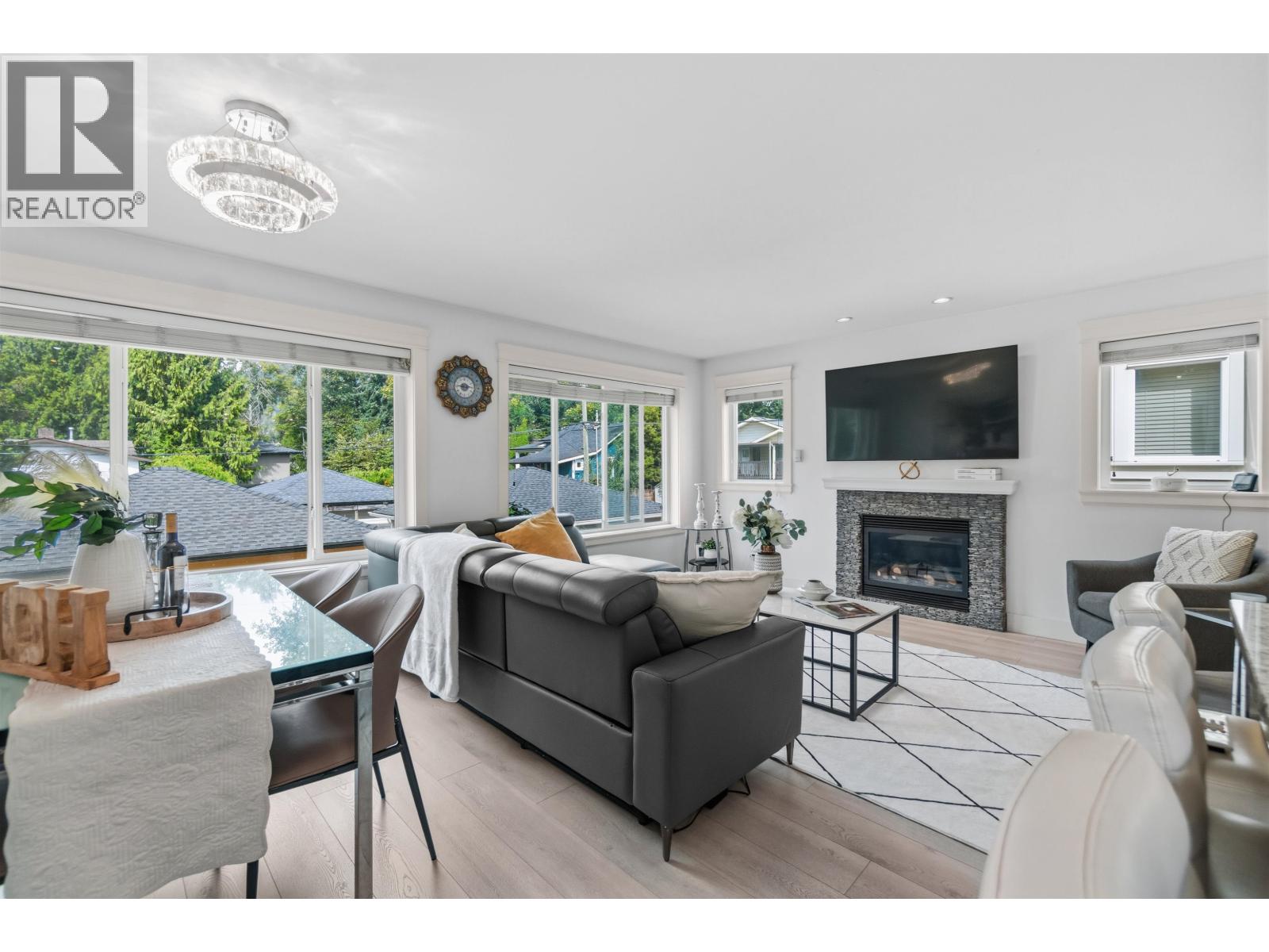 318 W 18th Street, North Vancouver, British Columbia  V7M 1W9 - Photo 5 - R3164936