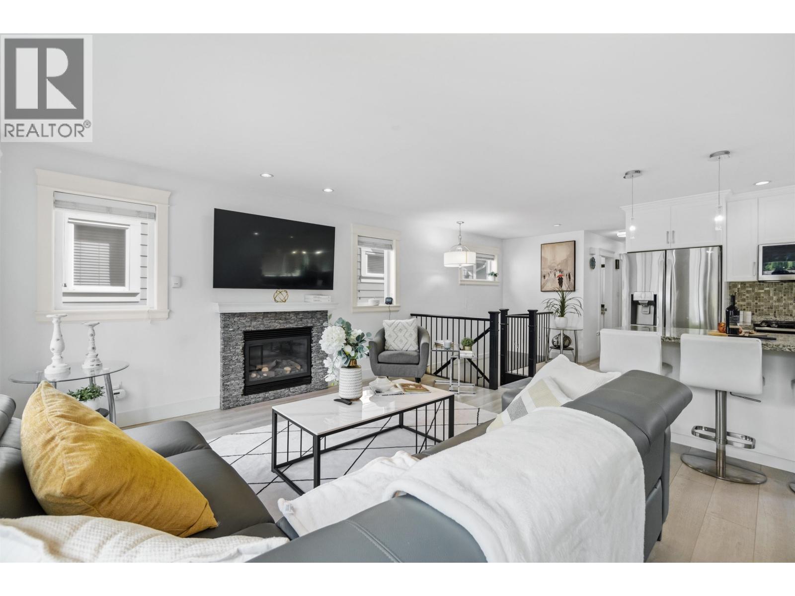 318 W 18th Street, North Vancouver, British Columbia  V7M 1W9 - Photo 7 - R3164936