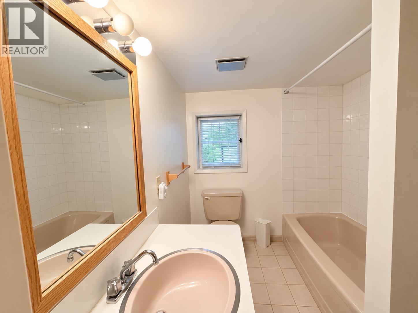 Ground Suite 3760 29th Avenue, Vancouver, British Columbia  V6S 1T4 - Photo 6 - R3164929