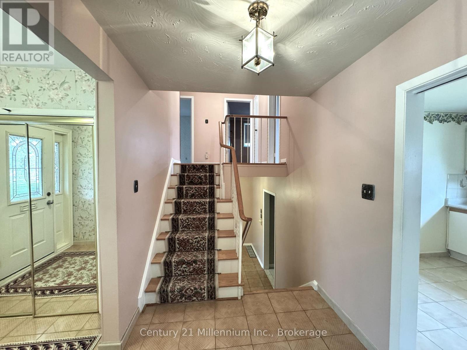 353 Chantenay Drive, Mississauga, Ontario  L5A 1E9 - Photo 17 - W13781086