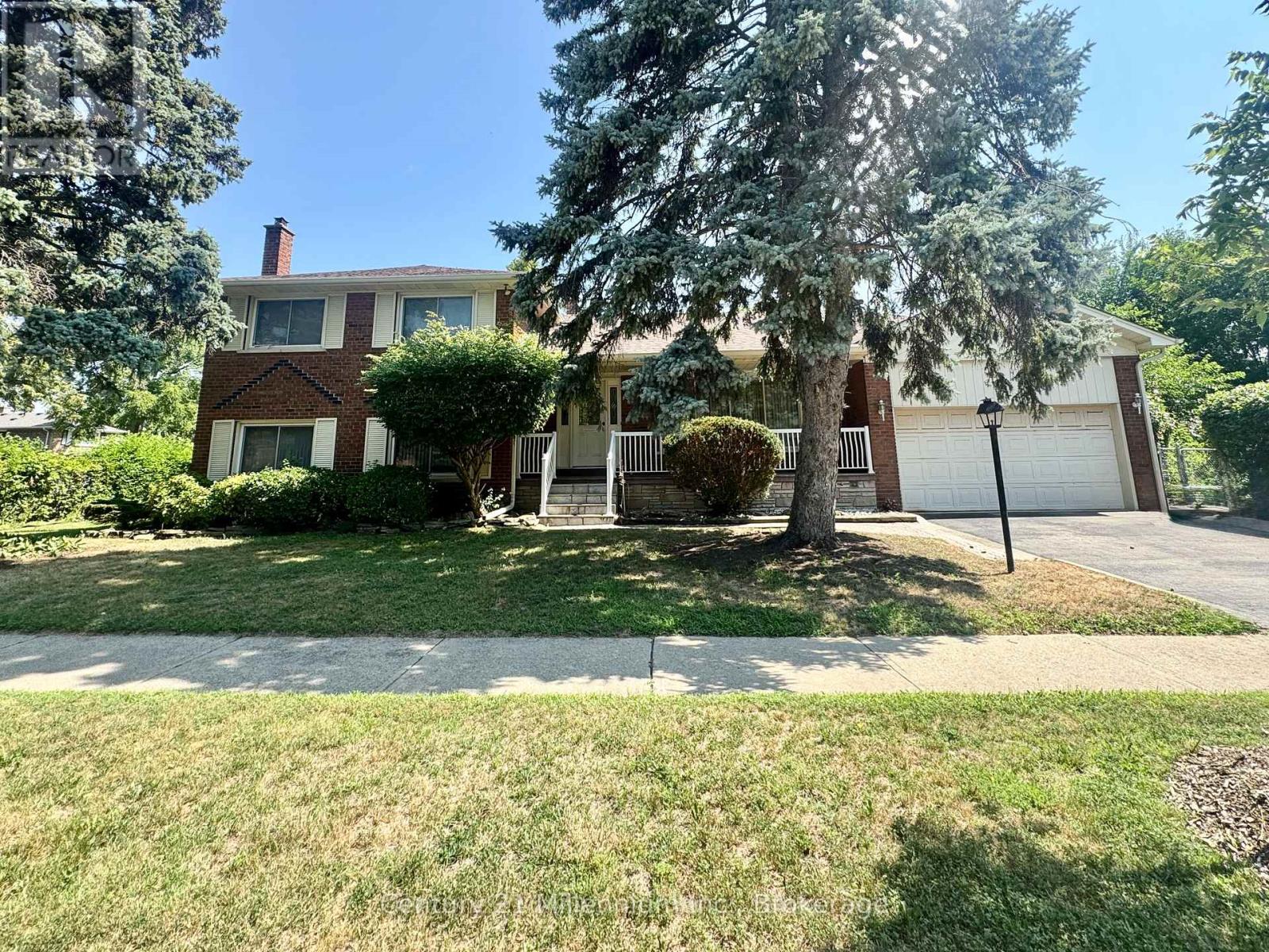 353 Chantenay Drive, Mississauga, Ontario  L5A 1E9 - Photo 3 - W13781086