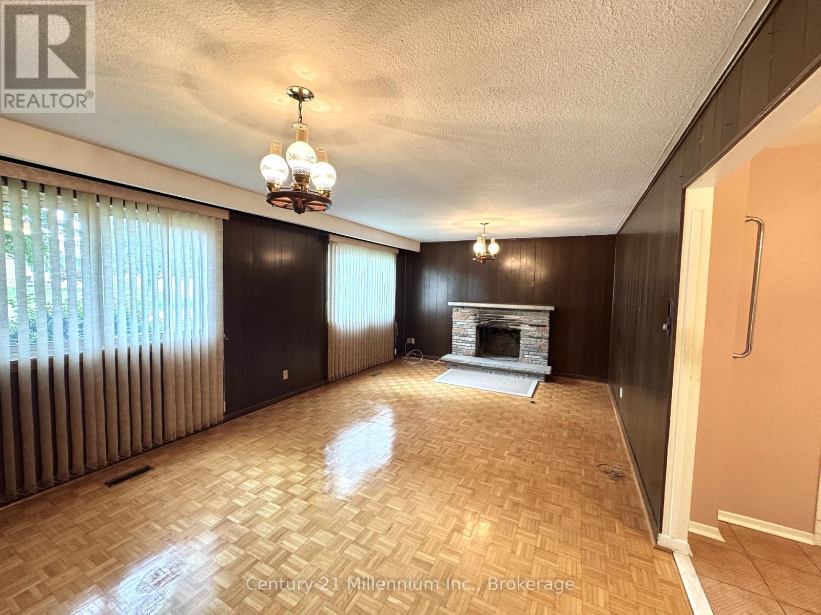 353 Chantenay Drive, Mississauga, Ontario  L5A 1E9 - Photo 33 - W13781086