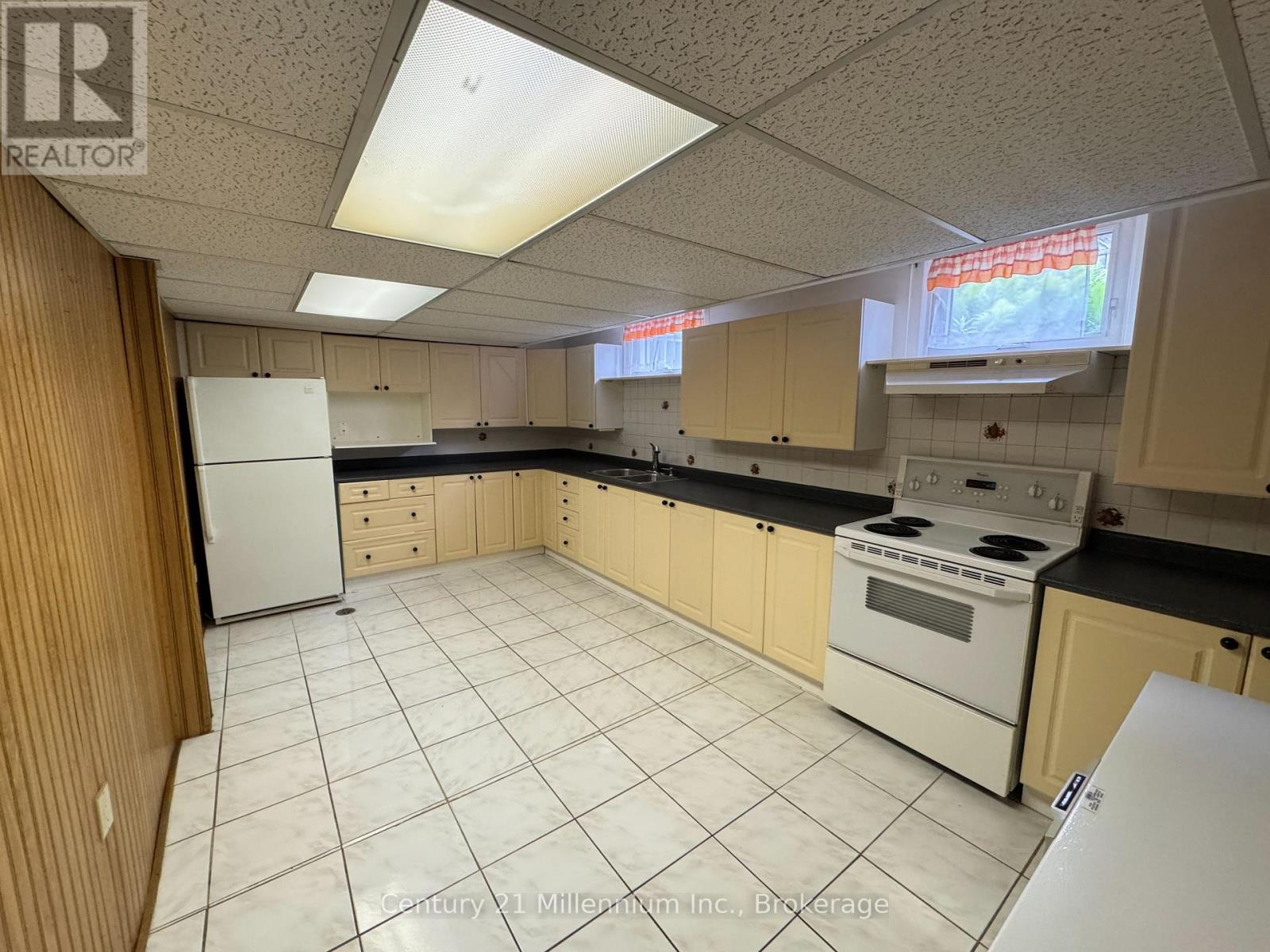 353 Chantenay Drive, Mississauga, Ontario  L5A 1E9 - Photo 35 - W13781086