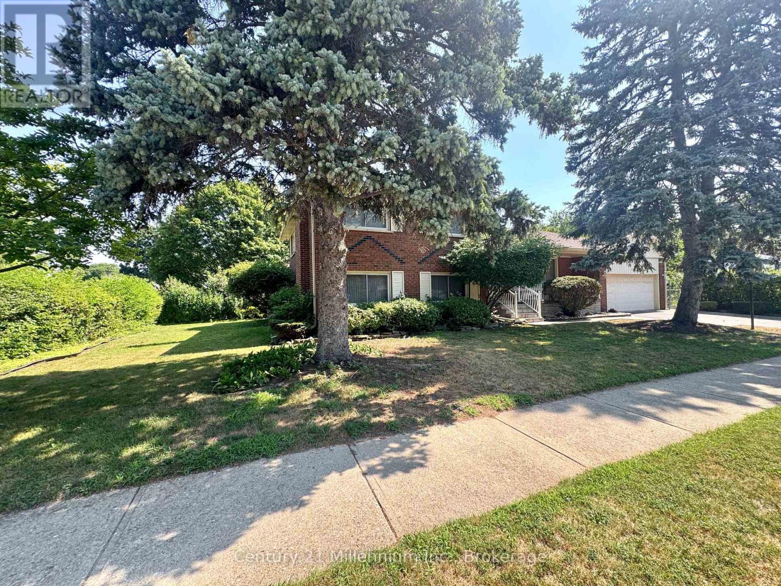 353 Chantenay Drive, Mississauga, Ontario  L5A 1E9 - Photo 39 - W13781086