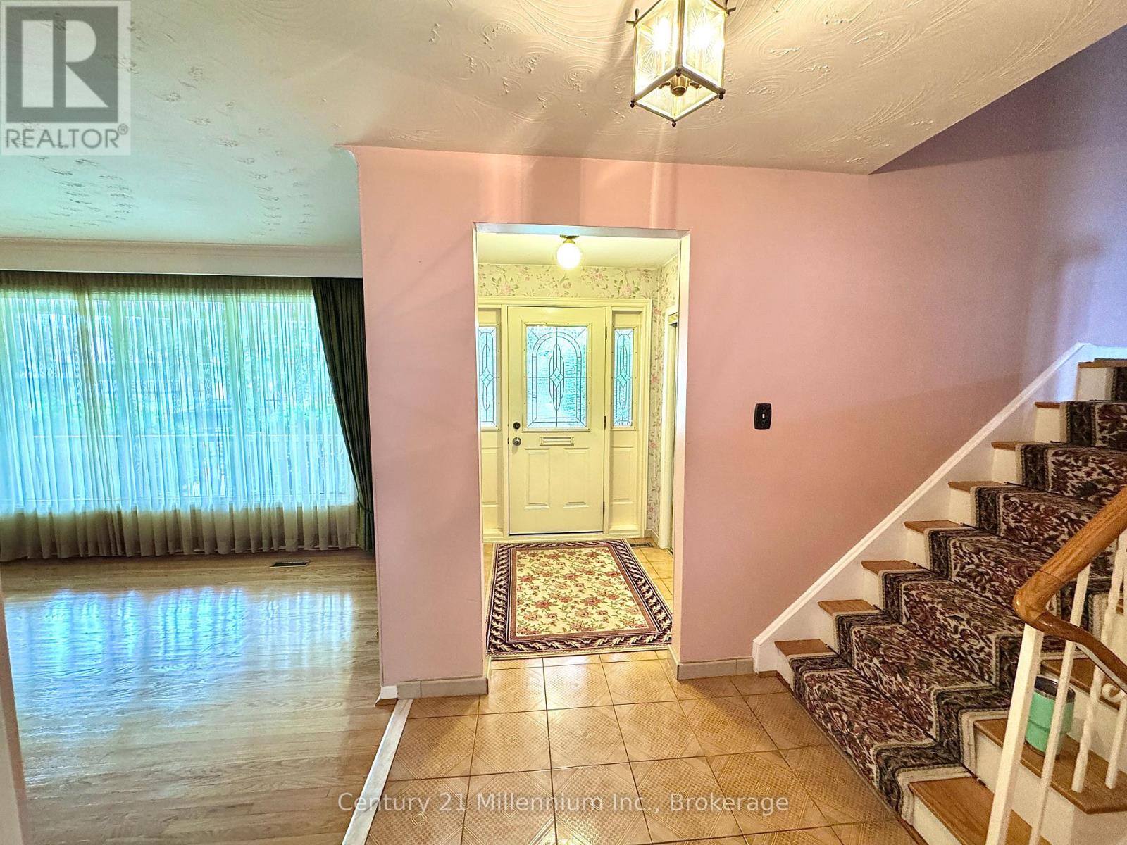 353 Chantenay Drive, Mississauga, Ontario  L5A 1E9 - Photo 7 - W13781086