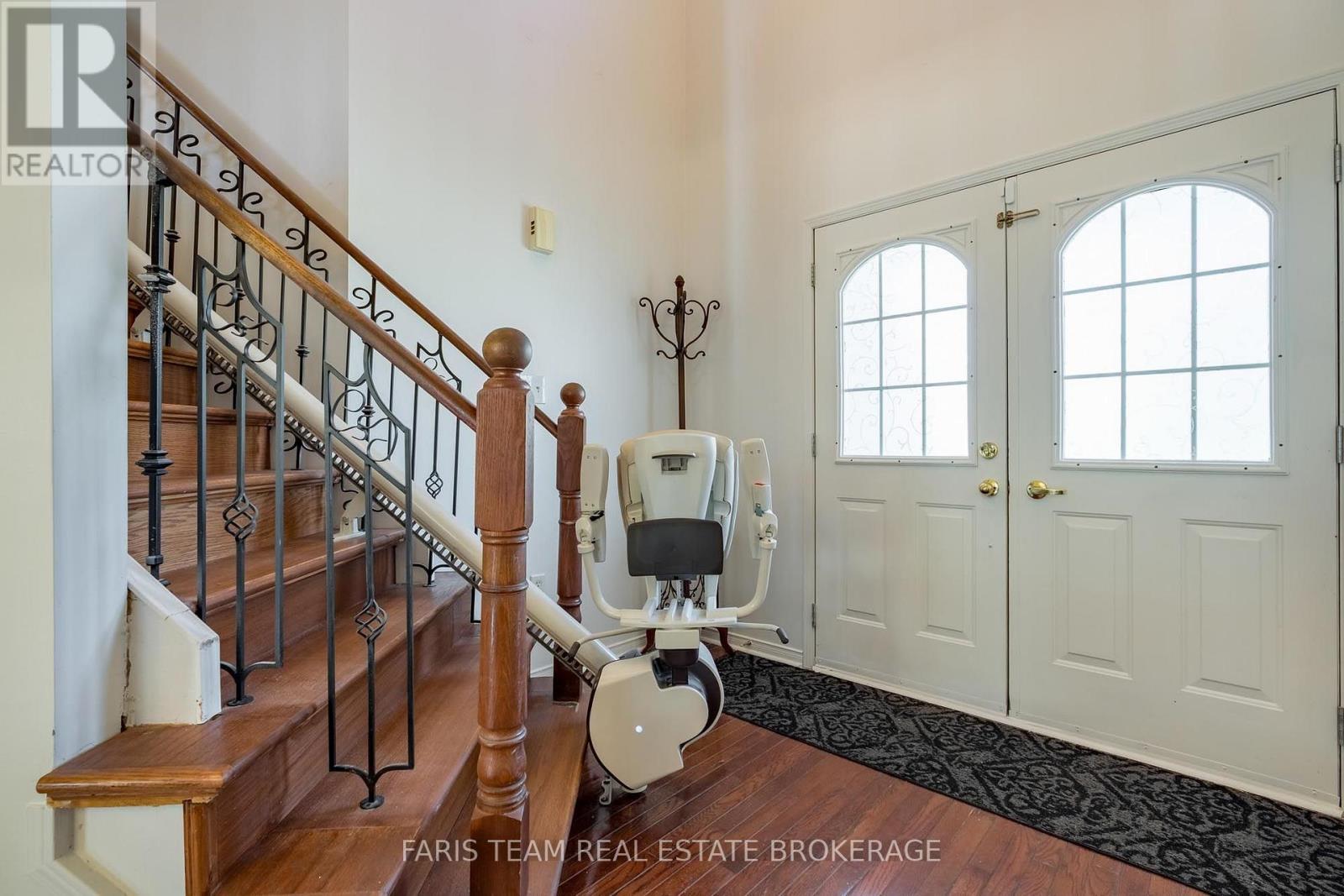41 Willow Drive, Barrie (Holly), Ontario  L4N 8T1 - Photo 4 - S13781054