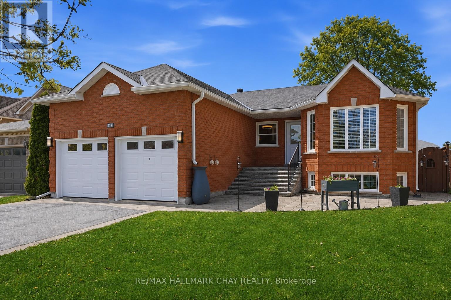 117 Brown Street, Barrie (Holly), Ontario  L4N 7V7 - Photo 2 - S13781164
