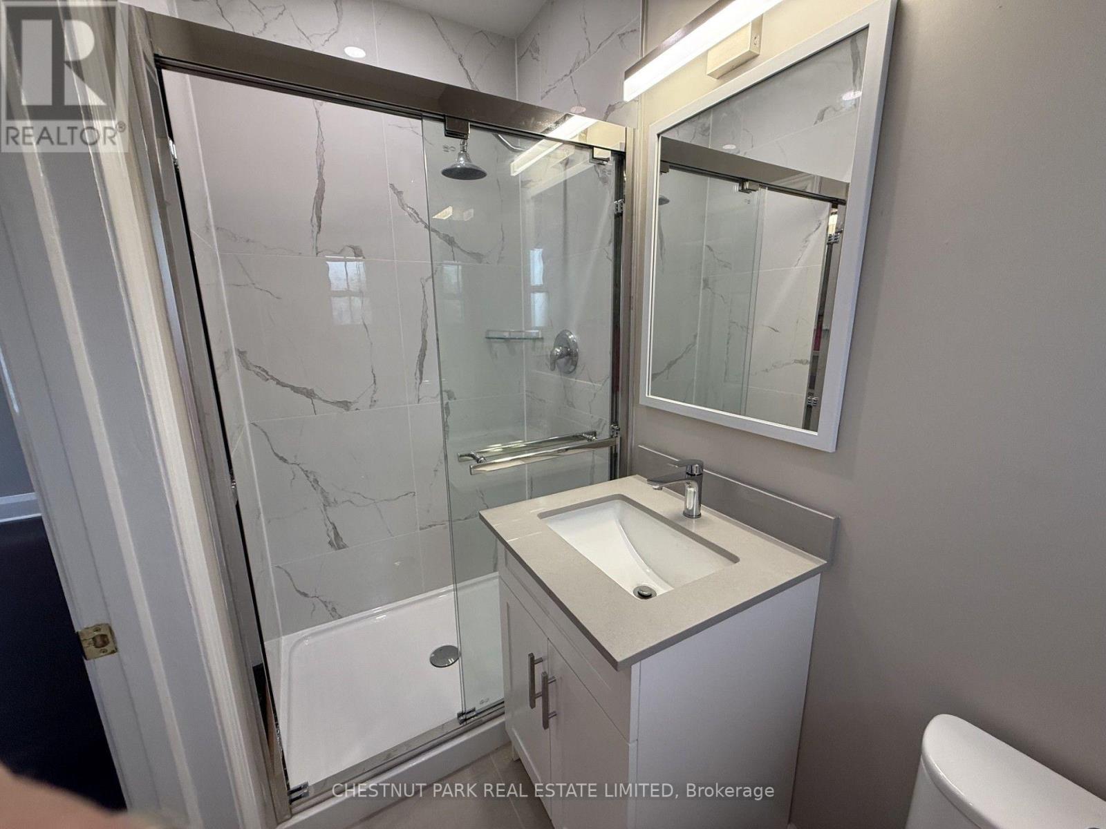 Main - 889 Avenue Road, Toronto, Ontario  M5P 2K7 - Photo 17 - C13774832