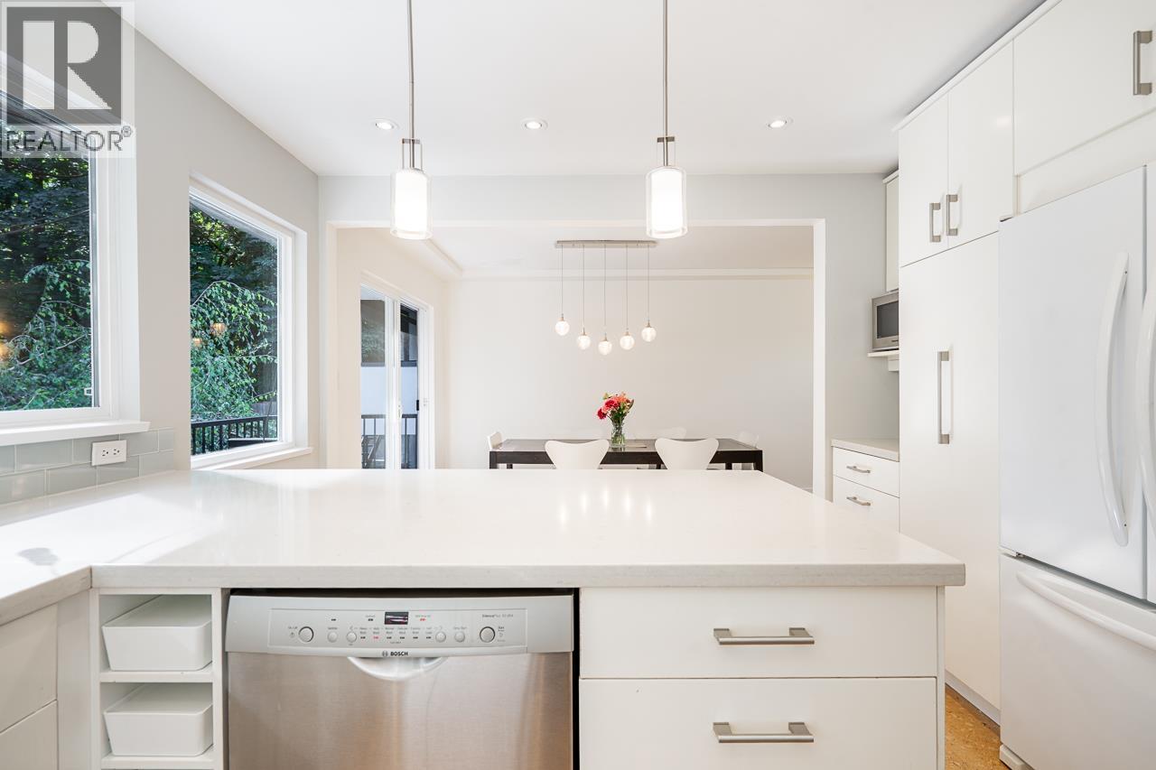 206 Clearview Drive, Port Moody, British Columbia  V3H 2S8 - Photo 11 - R3160954
