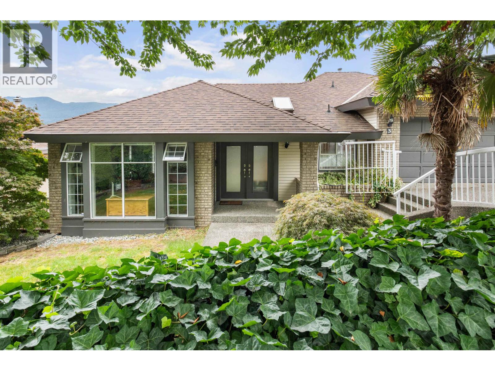 3 Burrard Crescent, Port Moody, British Columbia  V3H 4V8 - Photo 3 - R3164284