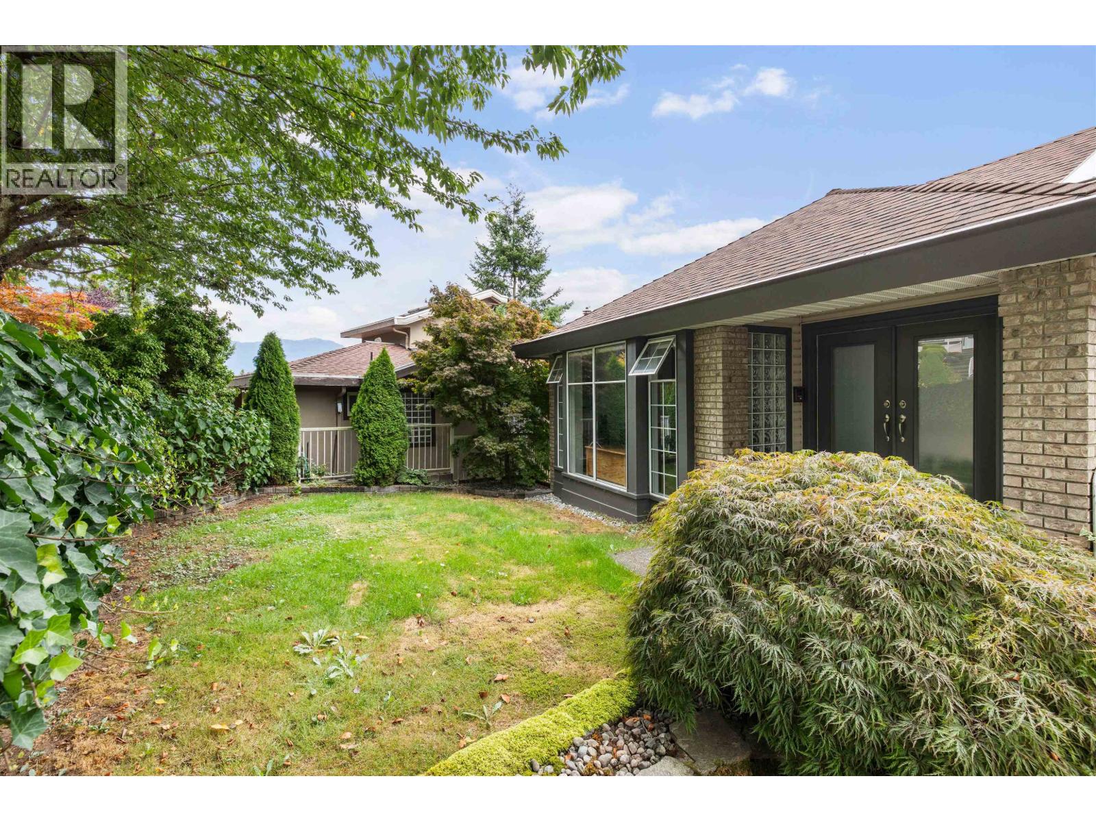 3 Burrard Crescent, Port Moody, British Columbia  V3H 4V8 - Photo 2 - R3164284