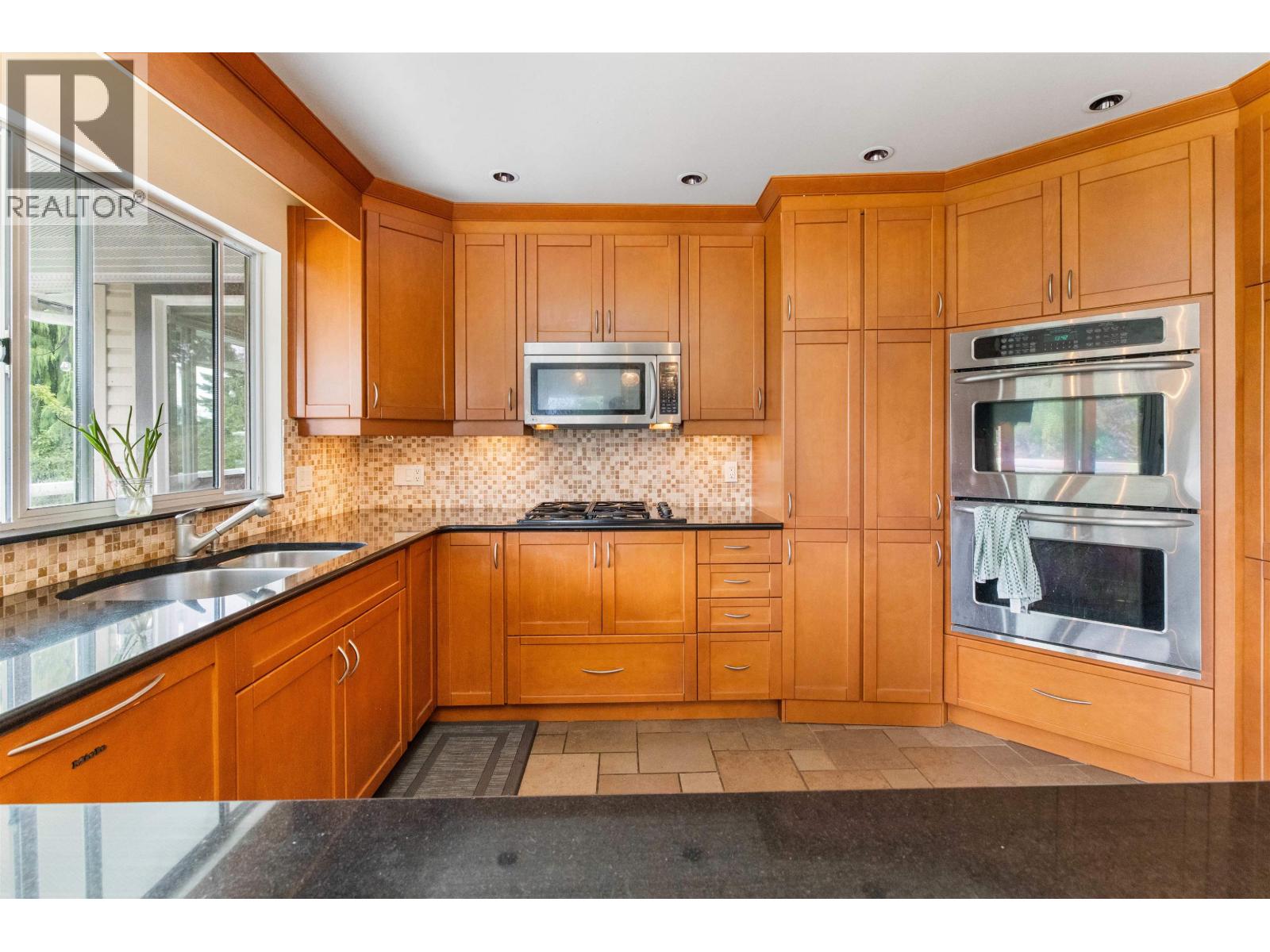 3 Burrard Crescent, Port Moody, British Columbia  V3H 4V8 - Photo 26 - R3164284