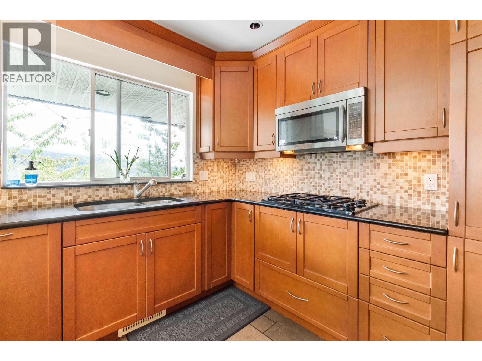 3 Burrard Crescent, Port Moody, British Columbia  V3H 4V8 - Photo 29 - R3164284