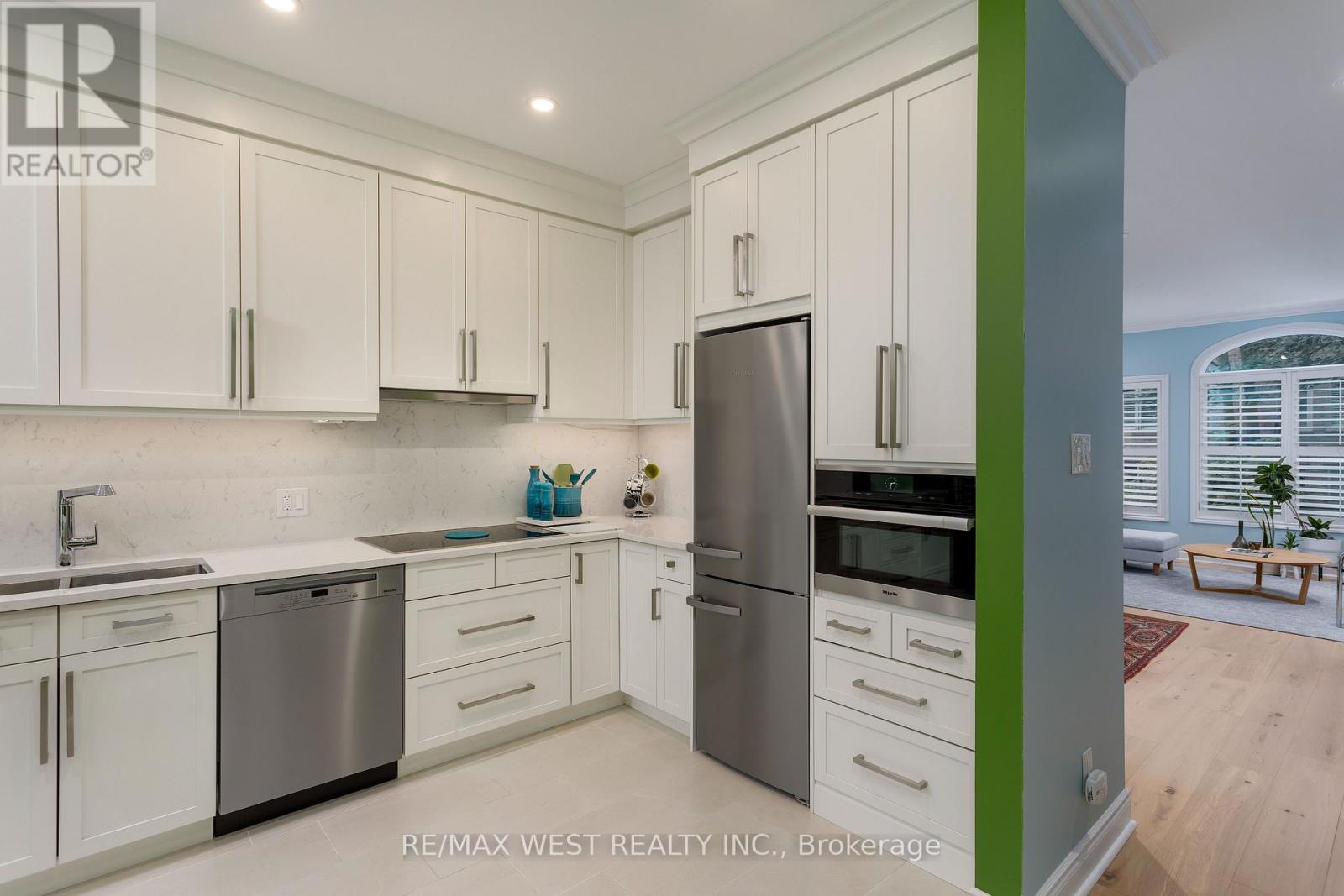 3 - 175 Grand Avenue, Toronto, Ontario  M8Y 3Y3 - Photo 8 - W13781084