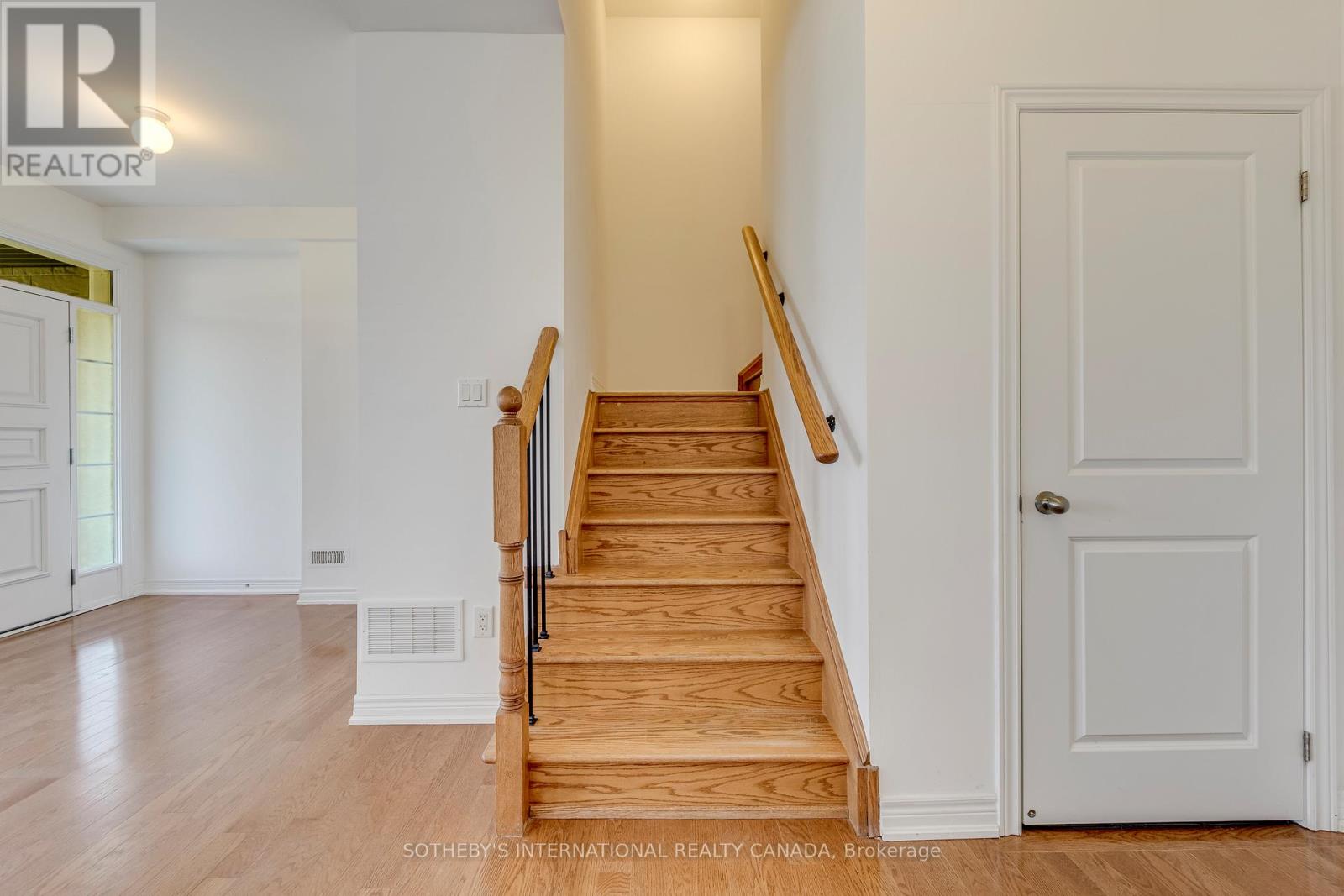 2289 Khalsa Gate, Oakville, Ontario L6M 1P4 - Photo 10 - W13781212
