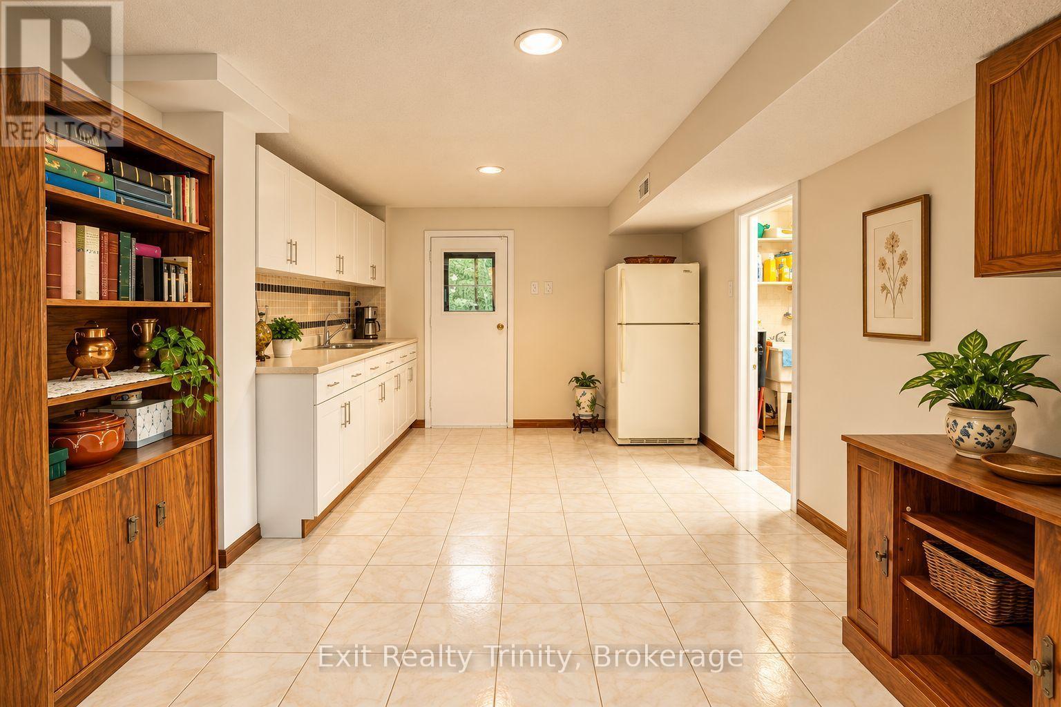 57 Lindylou Road, Toronto, Ontario  M9M 2B1 - Photo 34 - W13781214